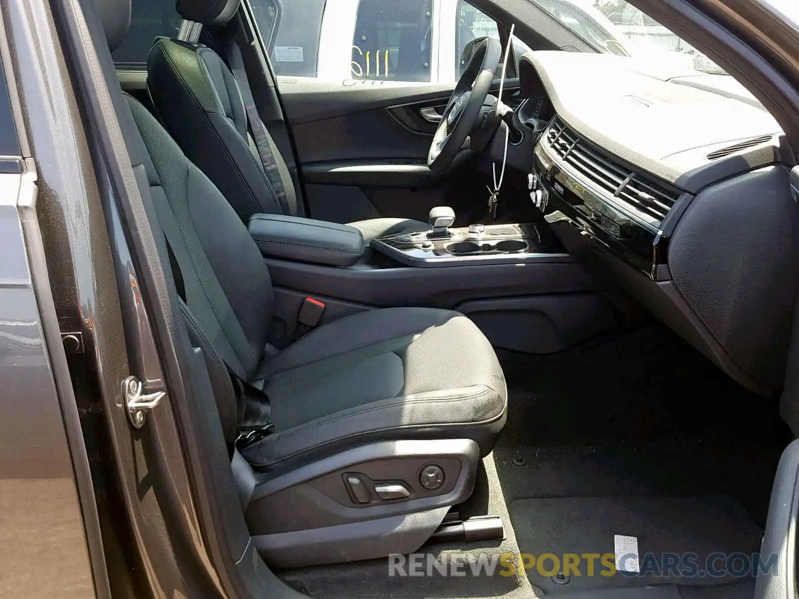 5 Photograph of a damaged car WA1VAAF74KD008198 AUDI Q7 PRESTIG 2019