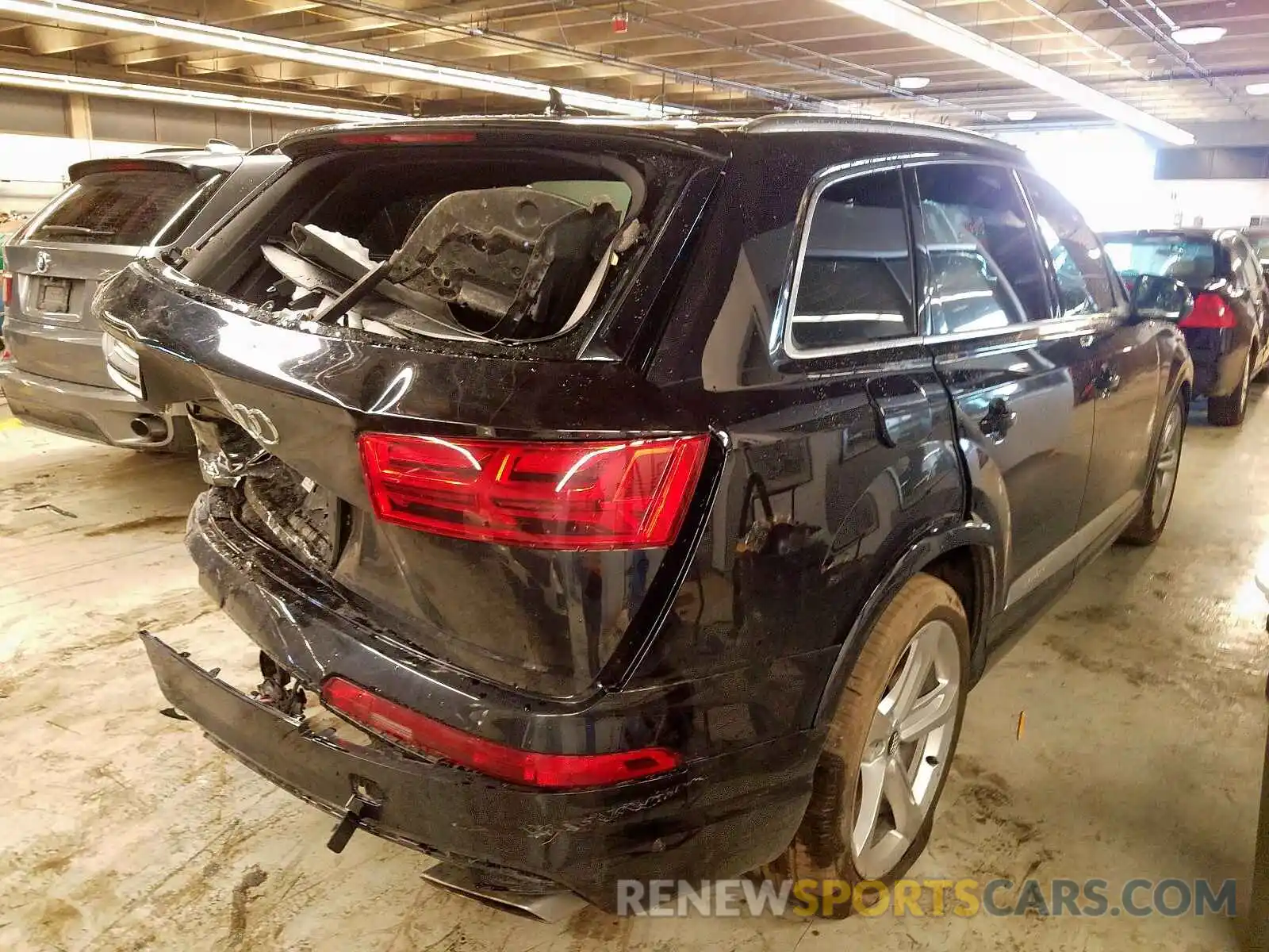 4 Photograph of a damaged car WA1VAAF74KD008251 AUDI Q7 PRESTIG 2019