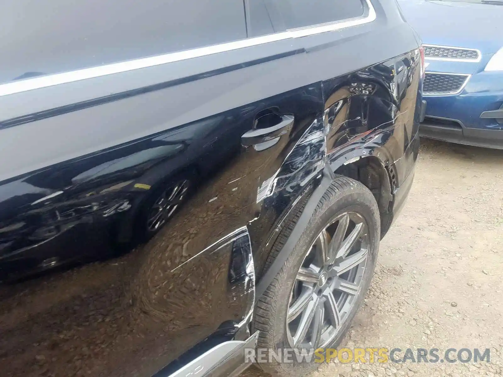 9 Photograph of a damaged car WA1VAAF74KD012445 AUDI Q7 PRESTIG 2019