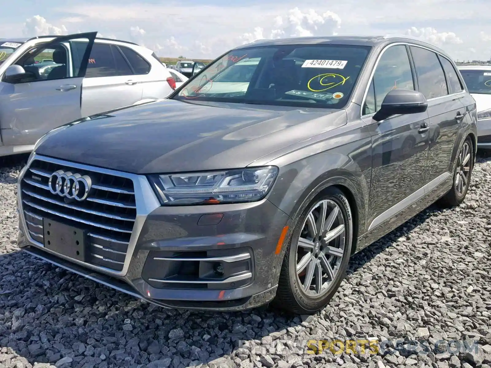 2 Фотография поврежденного автомобиля WA1VABF76KD026143 AUDI Q7 PRESTIG 2019