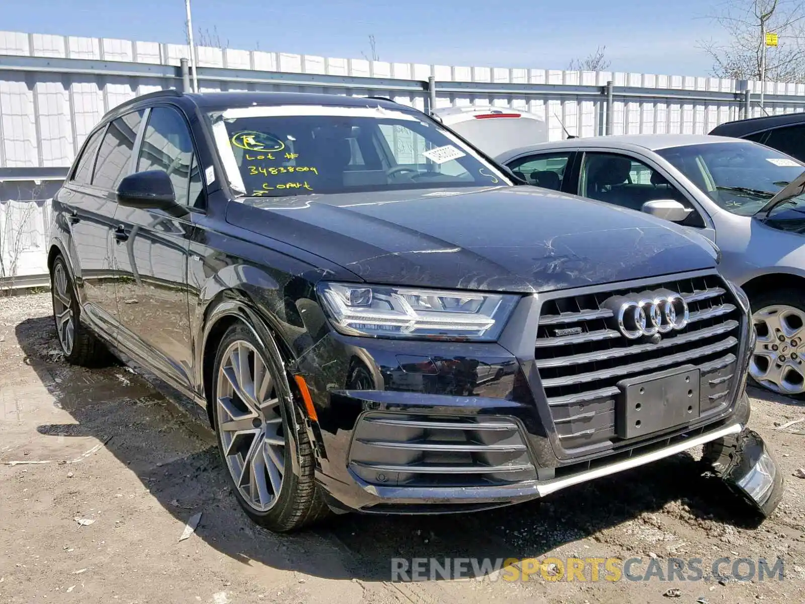 1 Photograph of a damaged car WA1WAAF79KD004247 AUDI Q7 TECHNIK 2019