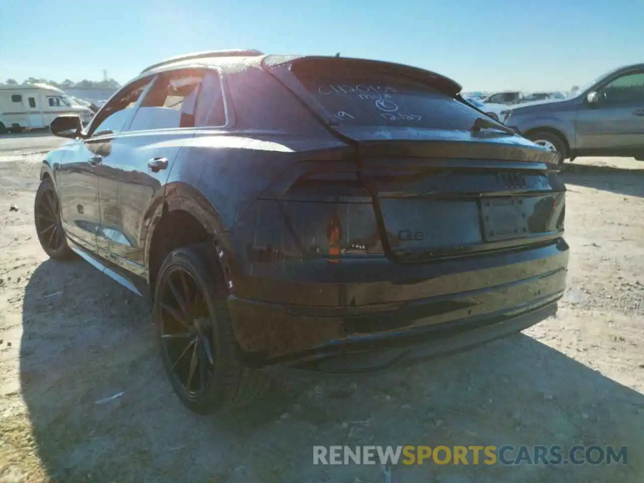 3 Фотография поврежденного автомобиля WA1AVAF14KD009625 AUDI Q8 2019