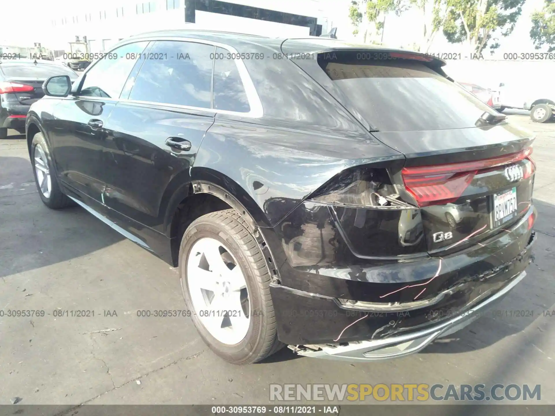 3 Фотография поврежденного автомобиля WA1AVAF17KD010476 AUDI Q8 2019