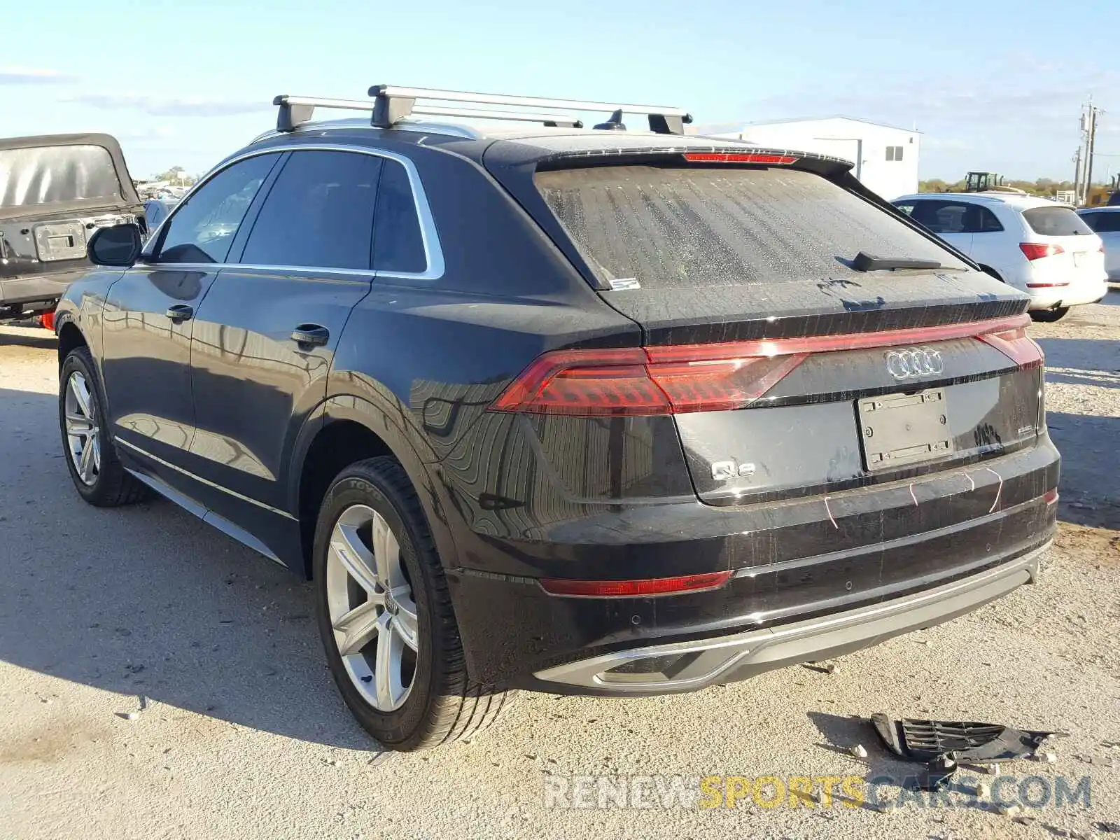 3 Фотография поврежденного автомобиля WA1AVAF18KD008302 AUDI Q8 2019