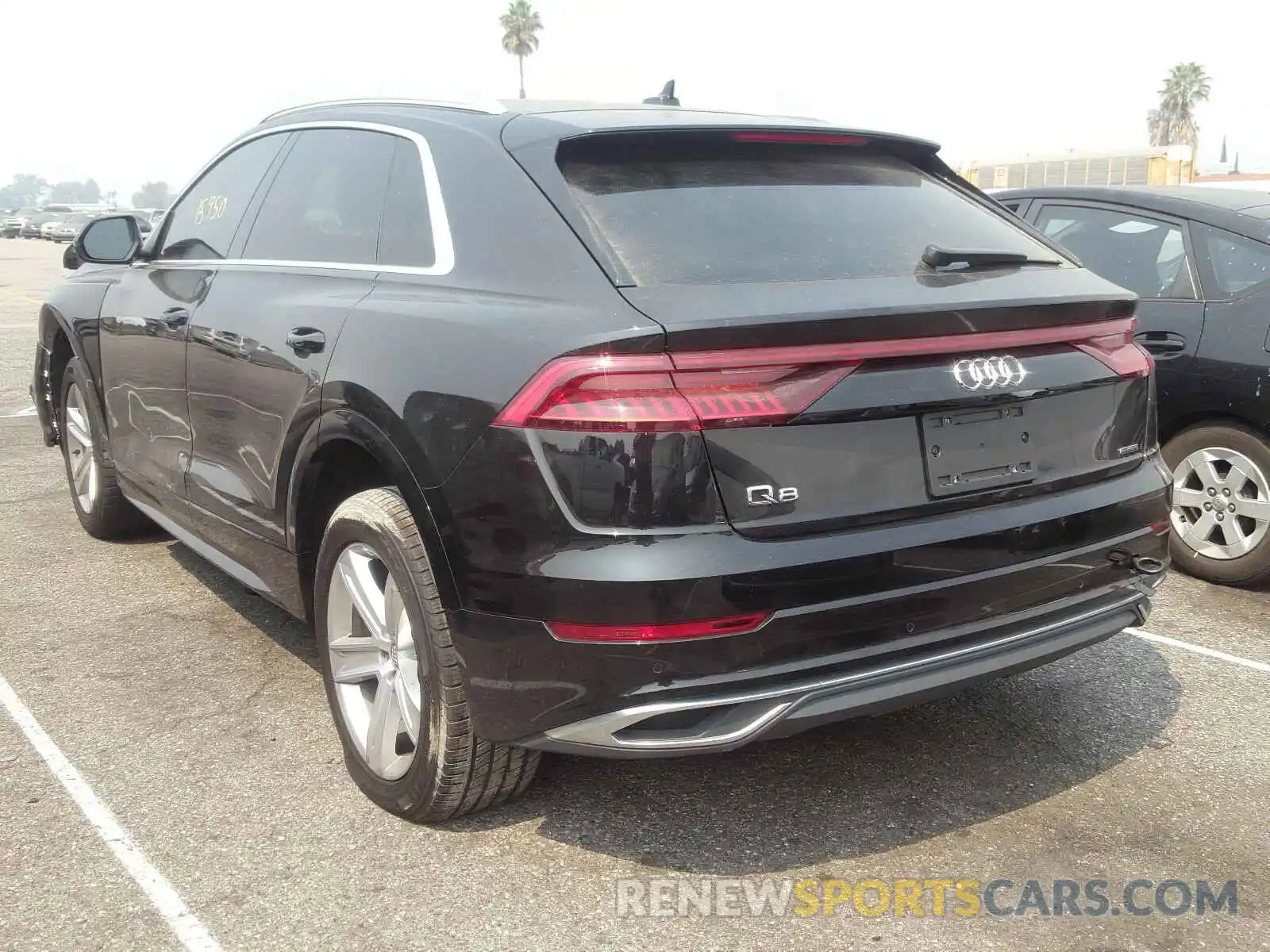 3 Фотография поврежденного автомобиля WA1AVAF18KD012284 AUDI Q8 2019