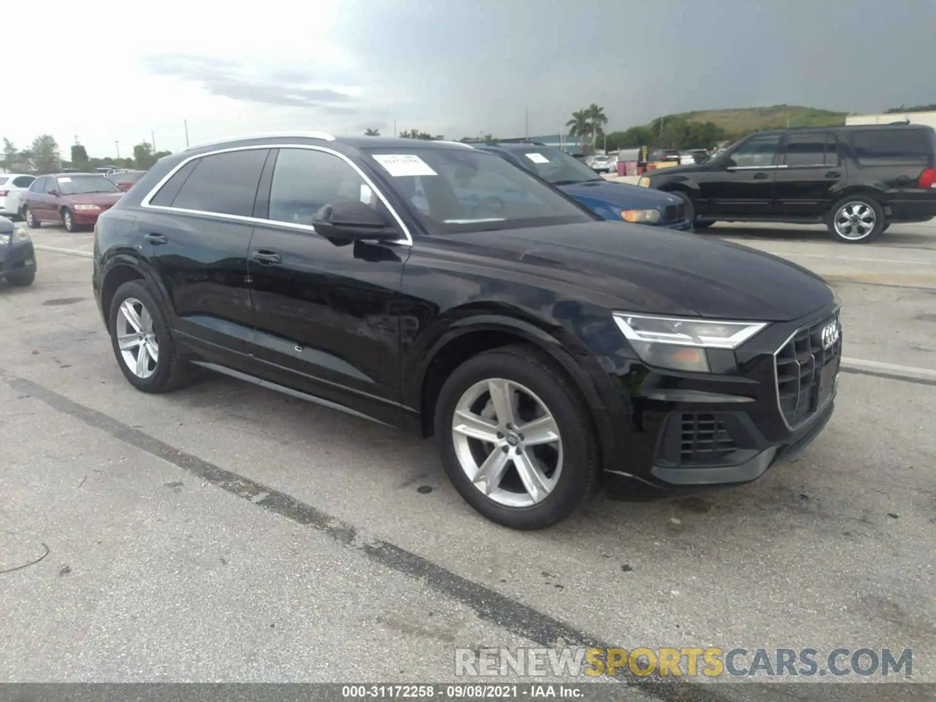 1 Фотография поврежденного автомобиля WA1AVAF19KD020474 AUDI Q8 2019