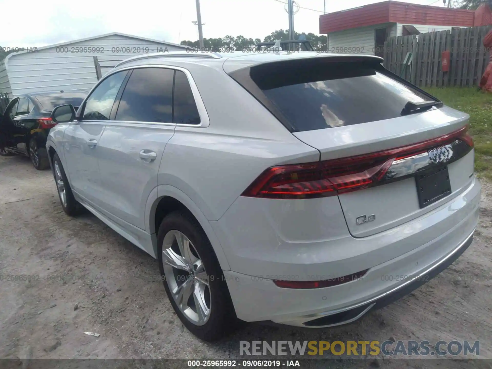 3 Фотография поврежденного автомобиля WA1BVAF15KD015793 AUDI Q8 2019