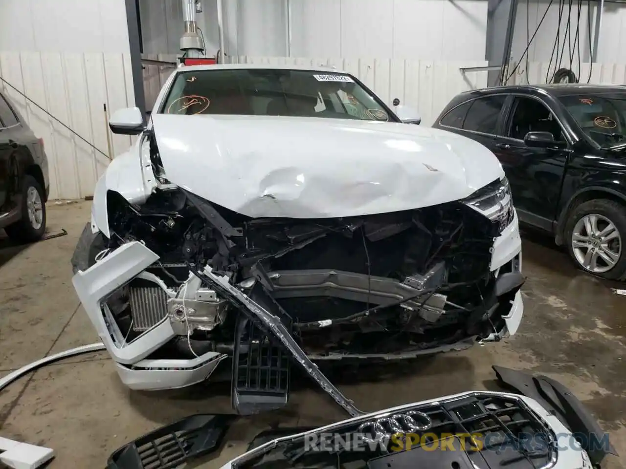 9 Photograph of a damaged car WA1BVAF18KD038078 AUDI Q8 2019