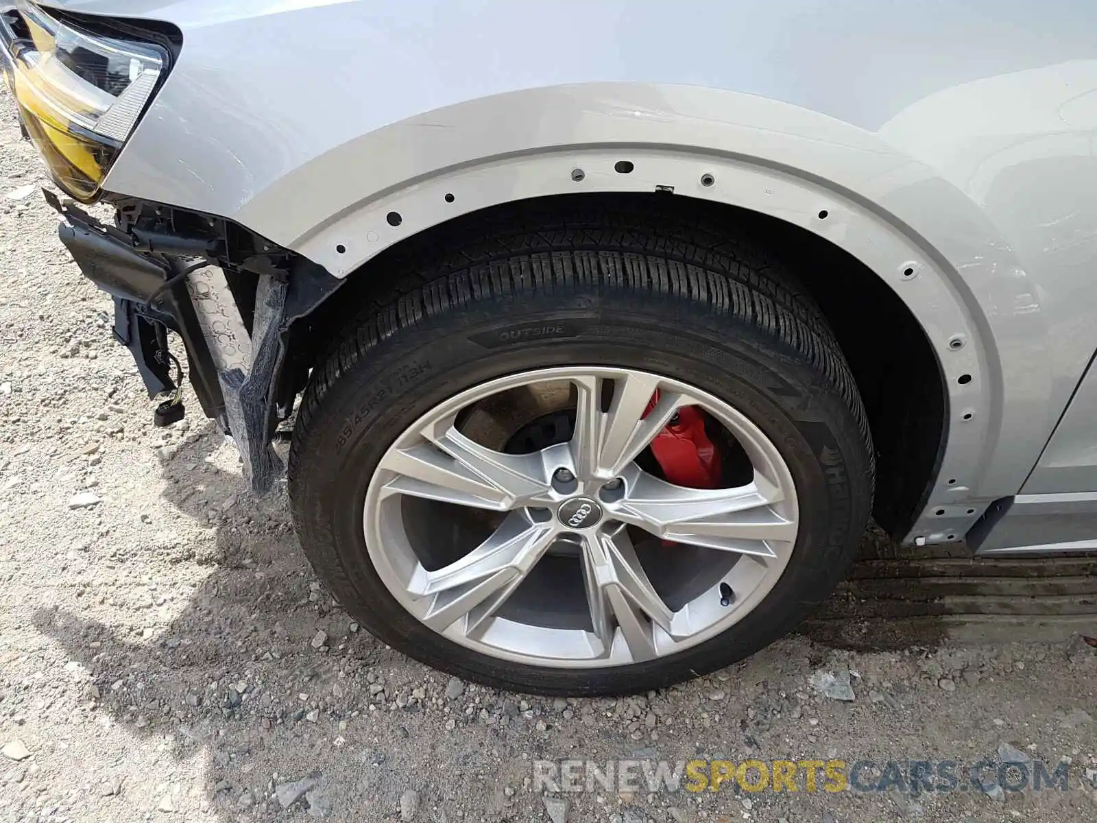 9 Photograph of a damaged car WA1BVAF19KD032483 AUDI Q8 2019