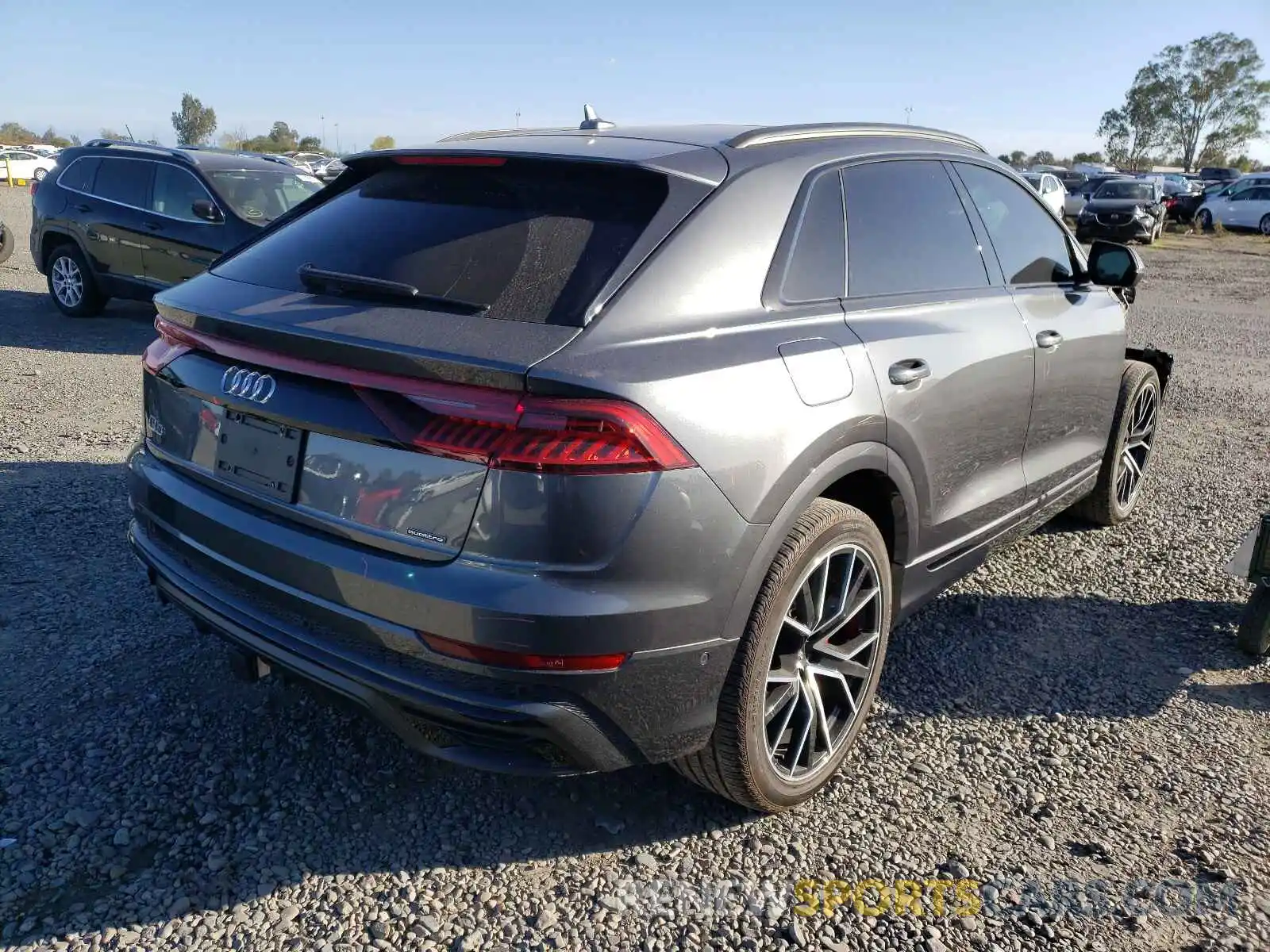 4 Фотография поврежденного автомобиля WA1EVAF10KD038654 AUDI Q8 2019