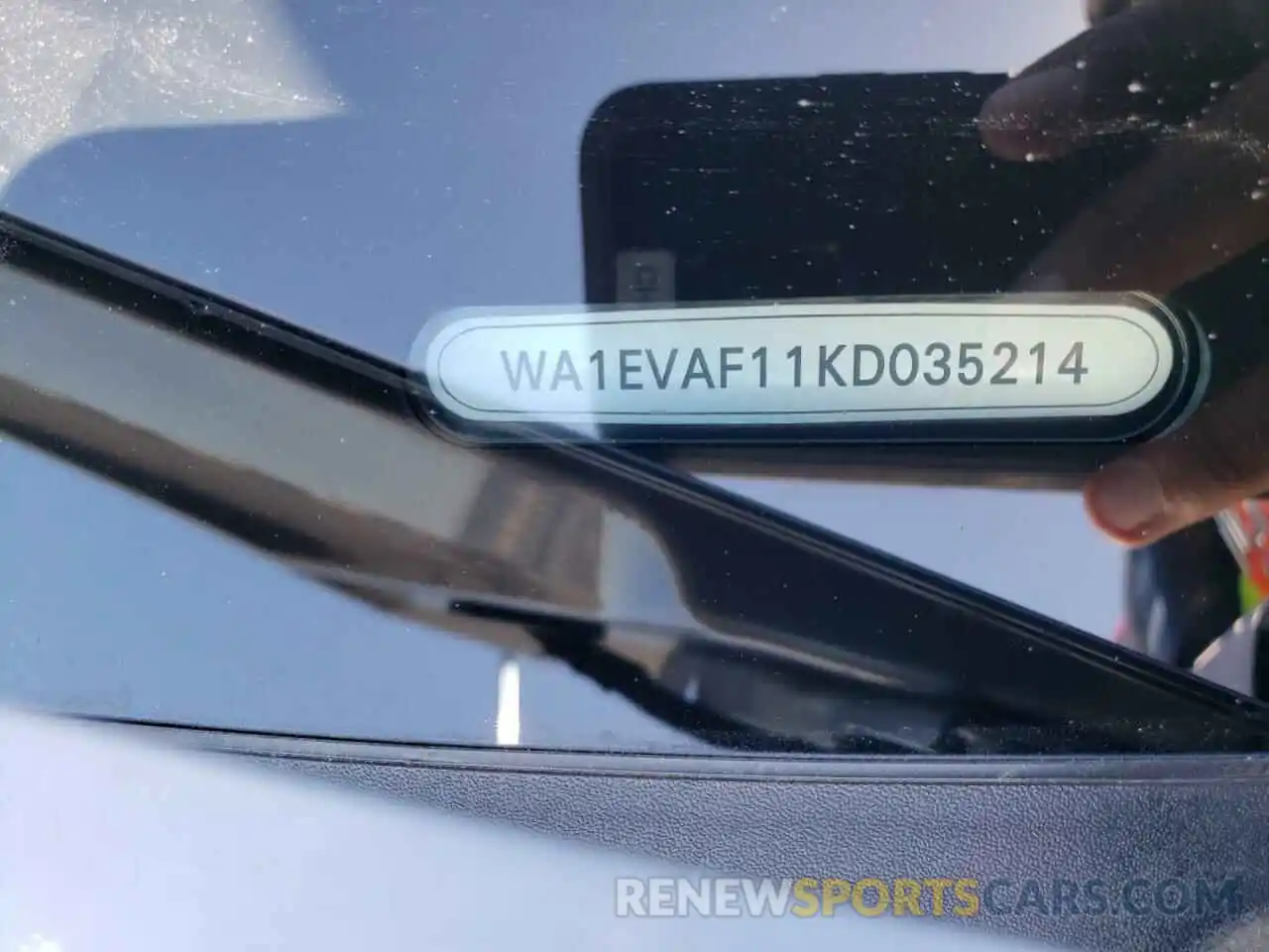 10 Photograph of a damaged car WA1EVAF11KD035214 AUDI Q8 2019