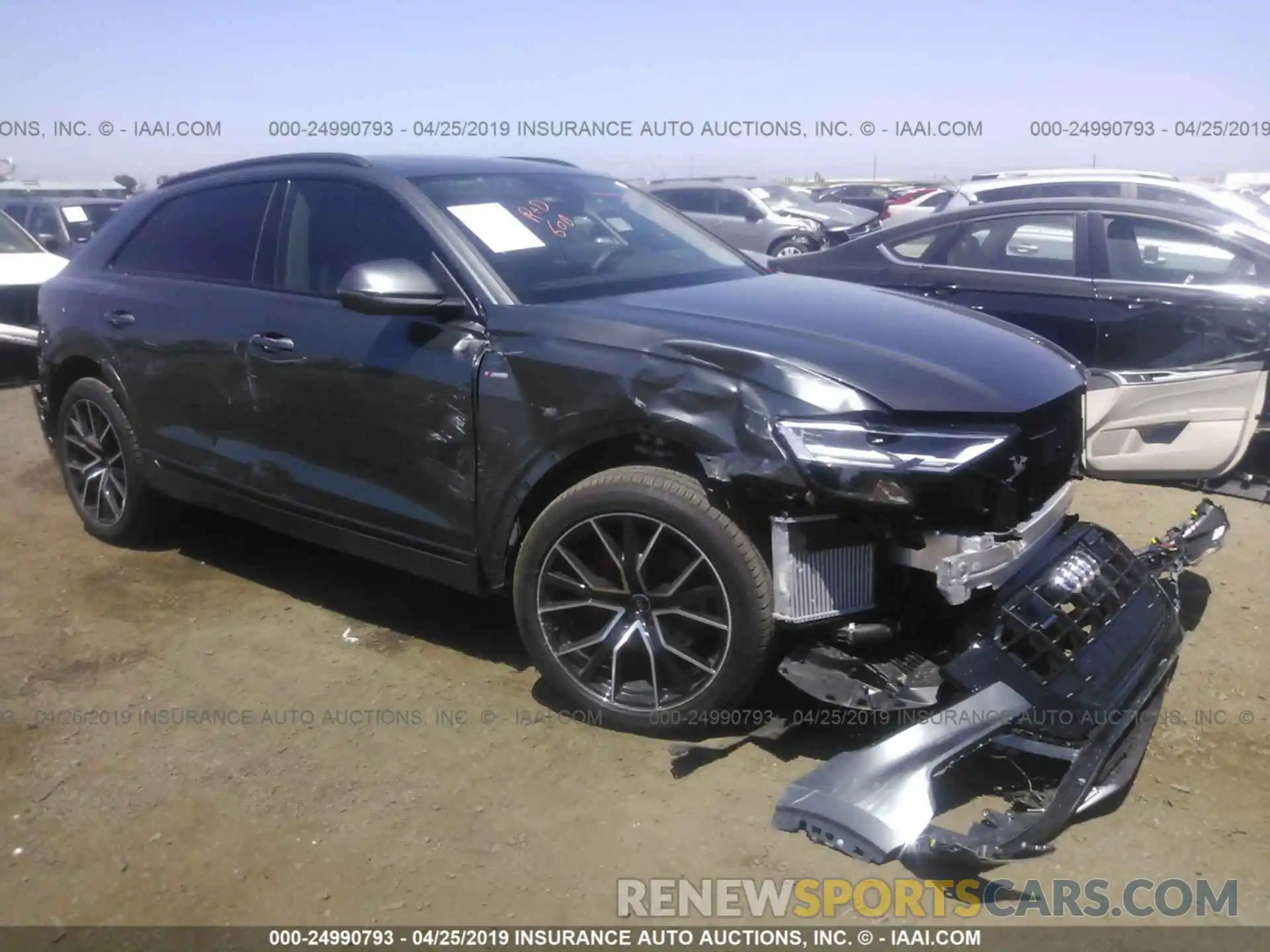 1 Фотография поврежденного автомобиля WA1EVAF12KD019636 AUDI Q8 2019