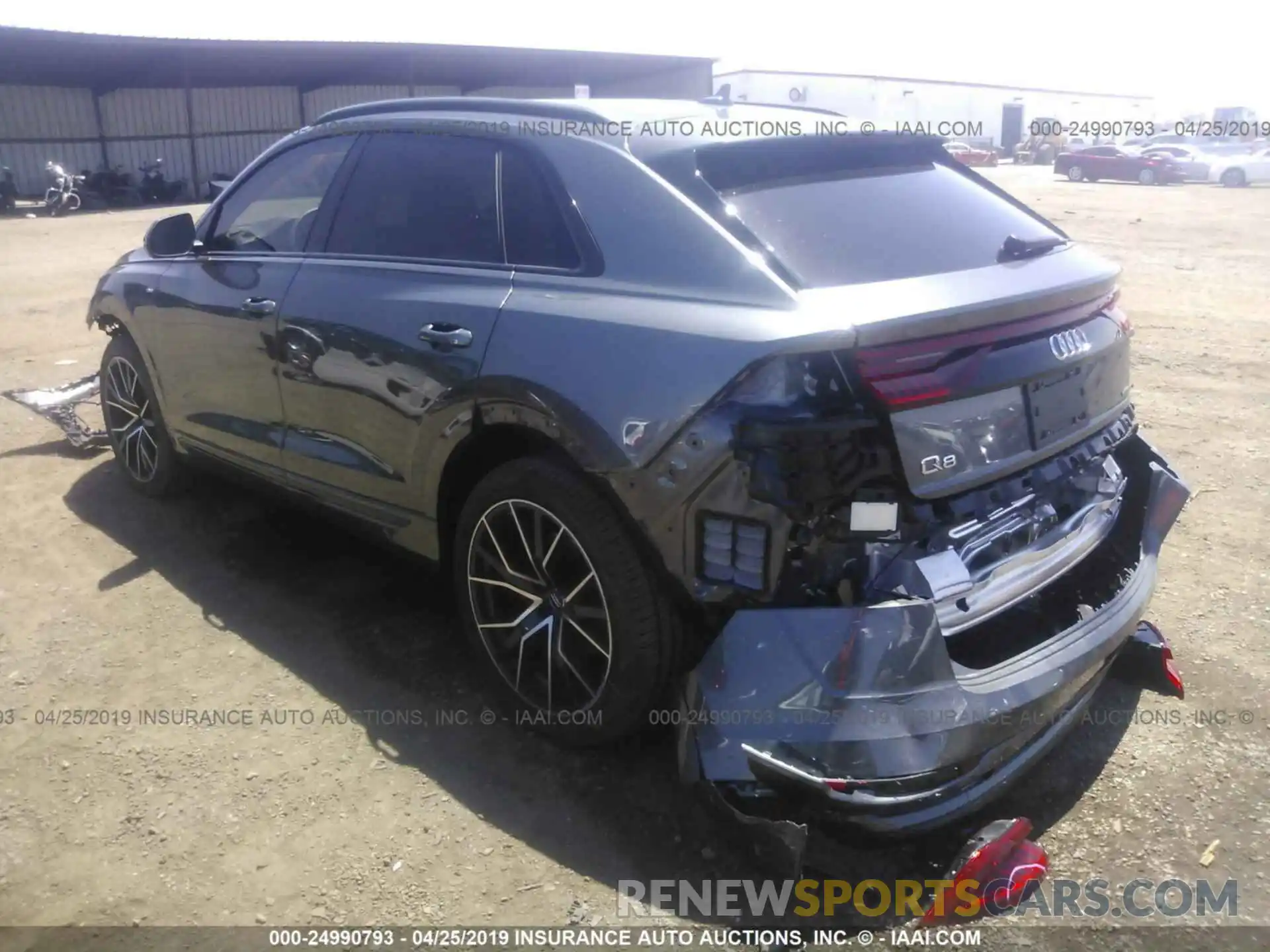 3 Фотография поврежденного автомобиля WA1EVAF12KD019636 AUDI Q8 2019