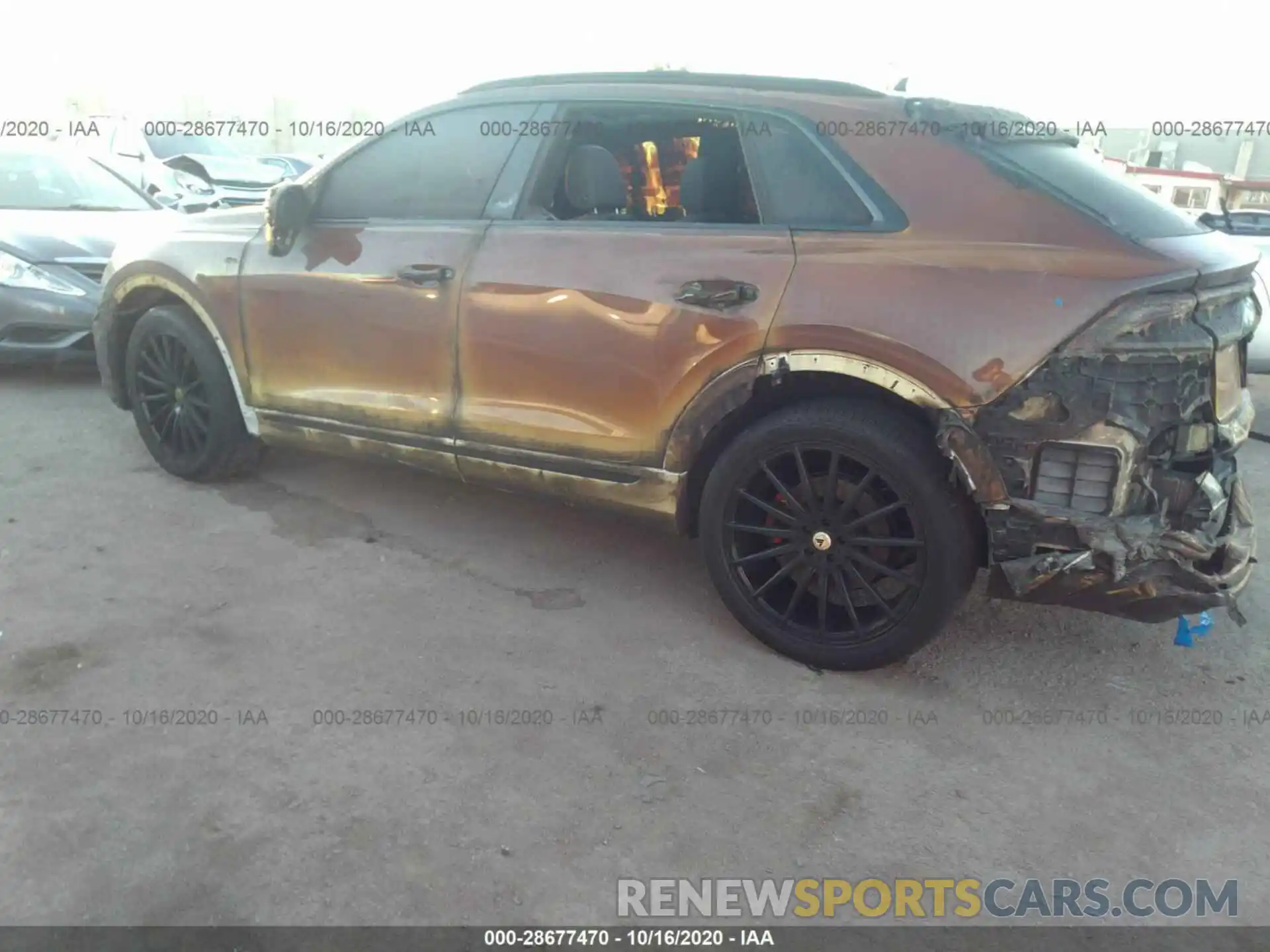 3 Фотография поврежденного автомобиля WA1EVAF12KD036338 AUDI Q8 2019