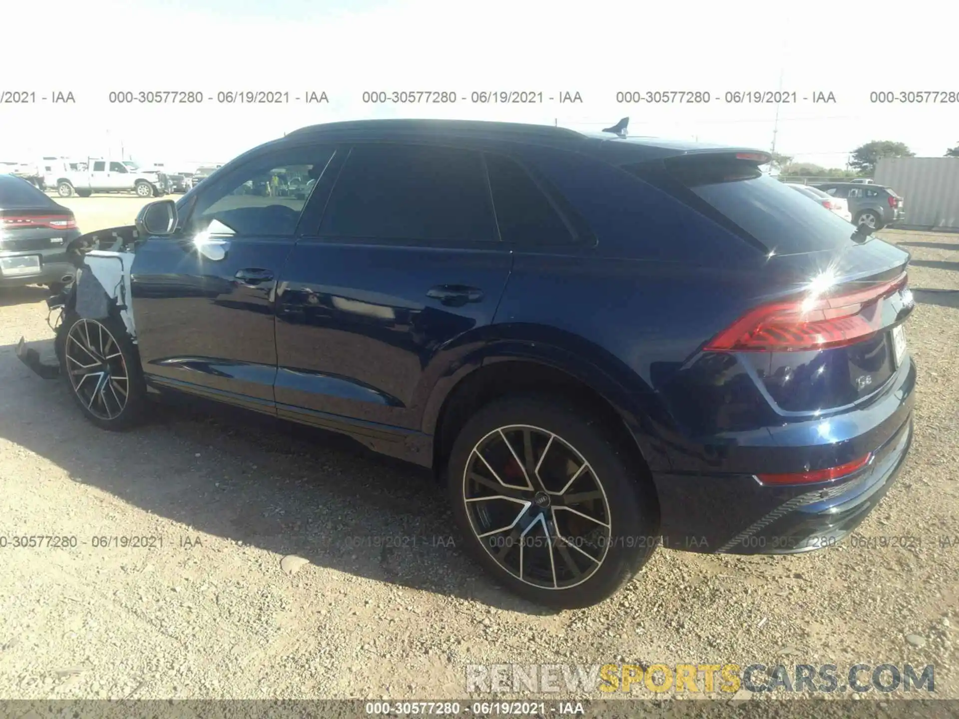 3 Фотография поврежденного автомобиля WA1EVAF13KD017796 AUDI Q8 2019