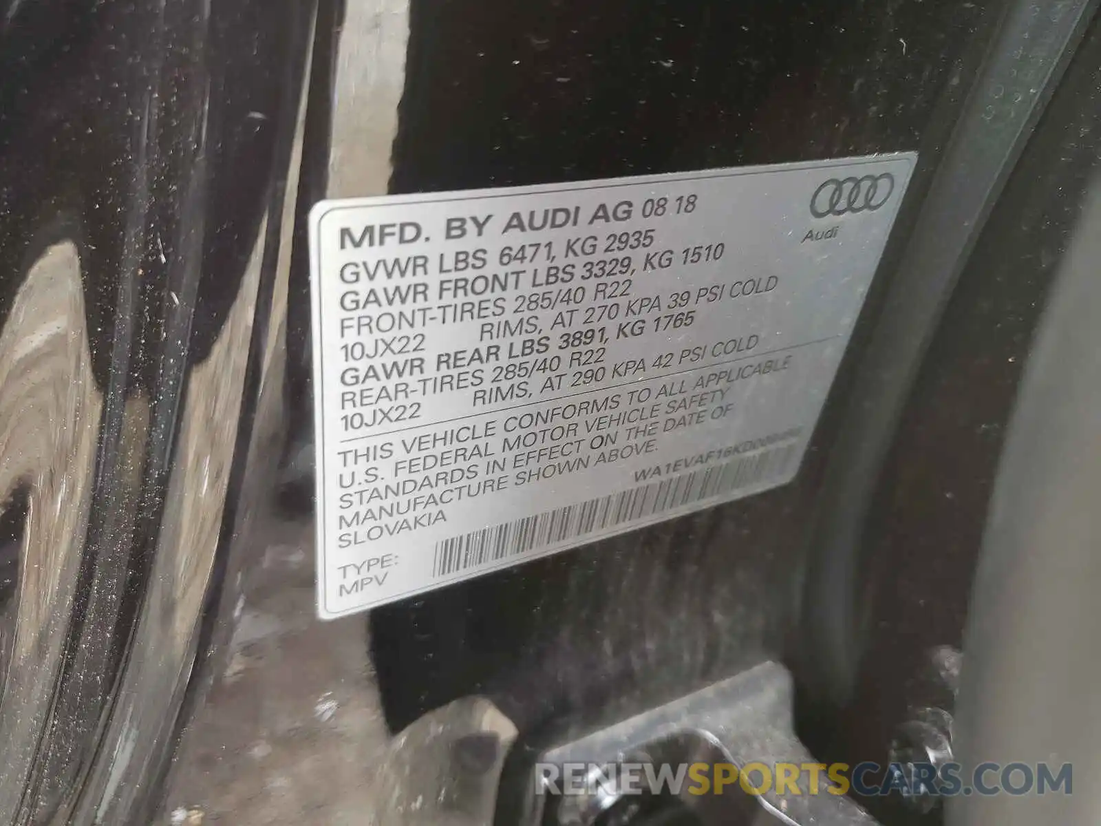 10 Photograph of a damaged car WA1EVAF16KD006498 AUDI Q8 2019