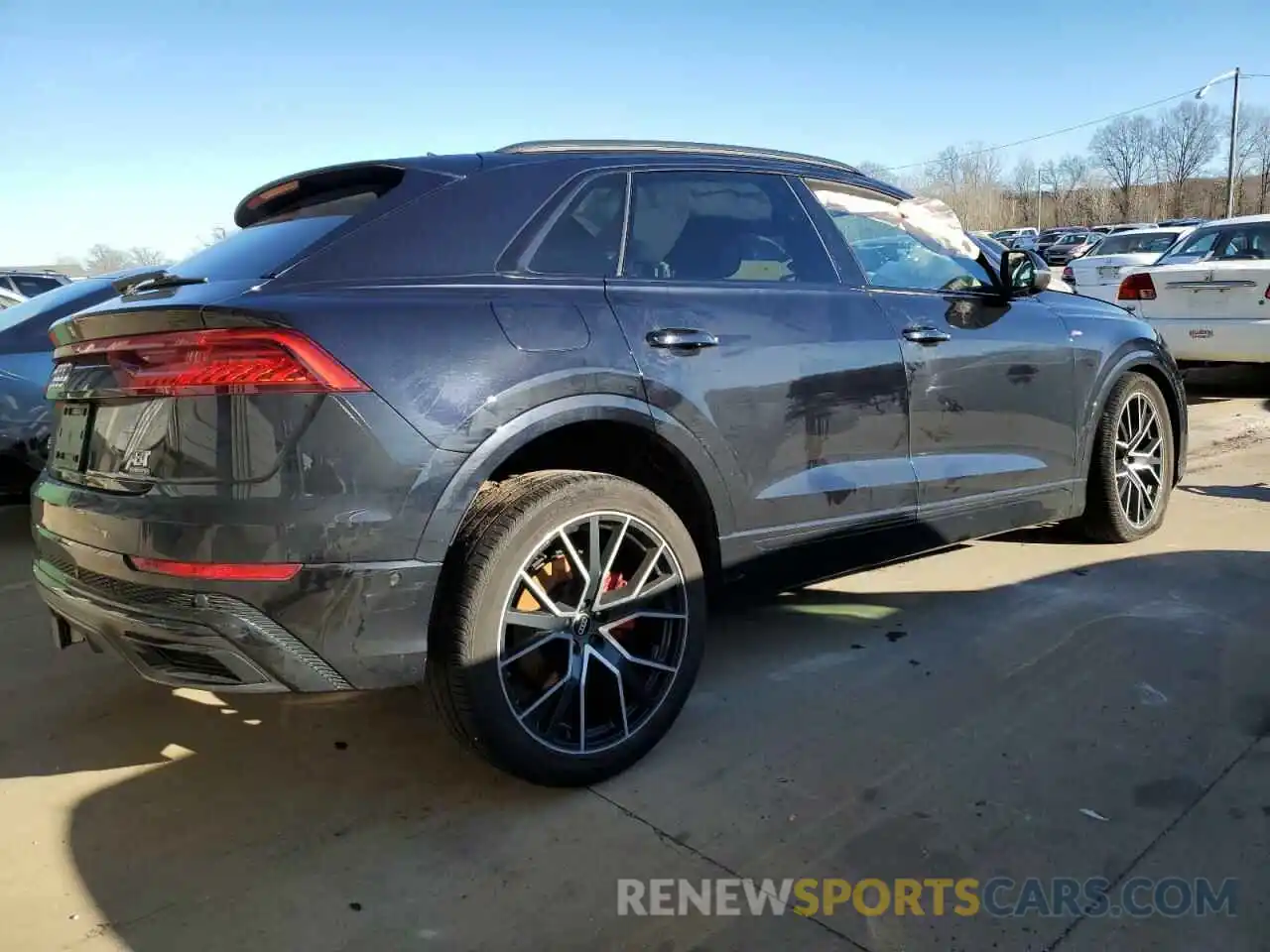 3 Фотография поврежденного автомобиля WA1EVAF16KD046662 AUDI Q8 2019