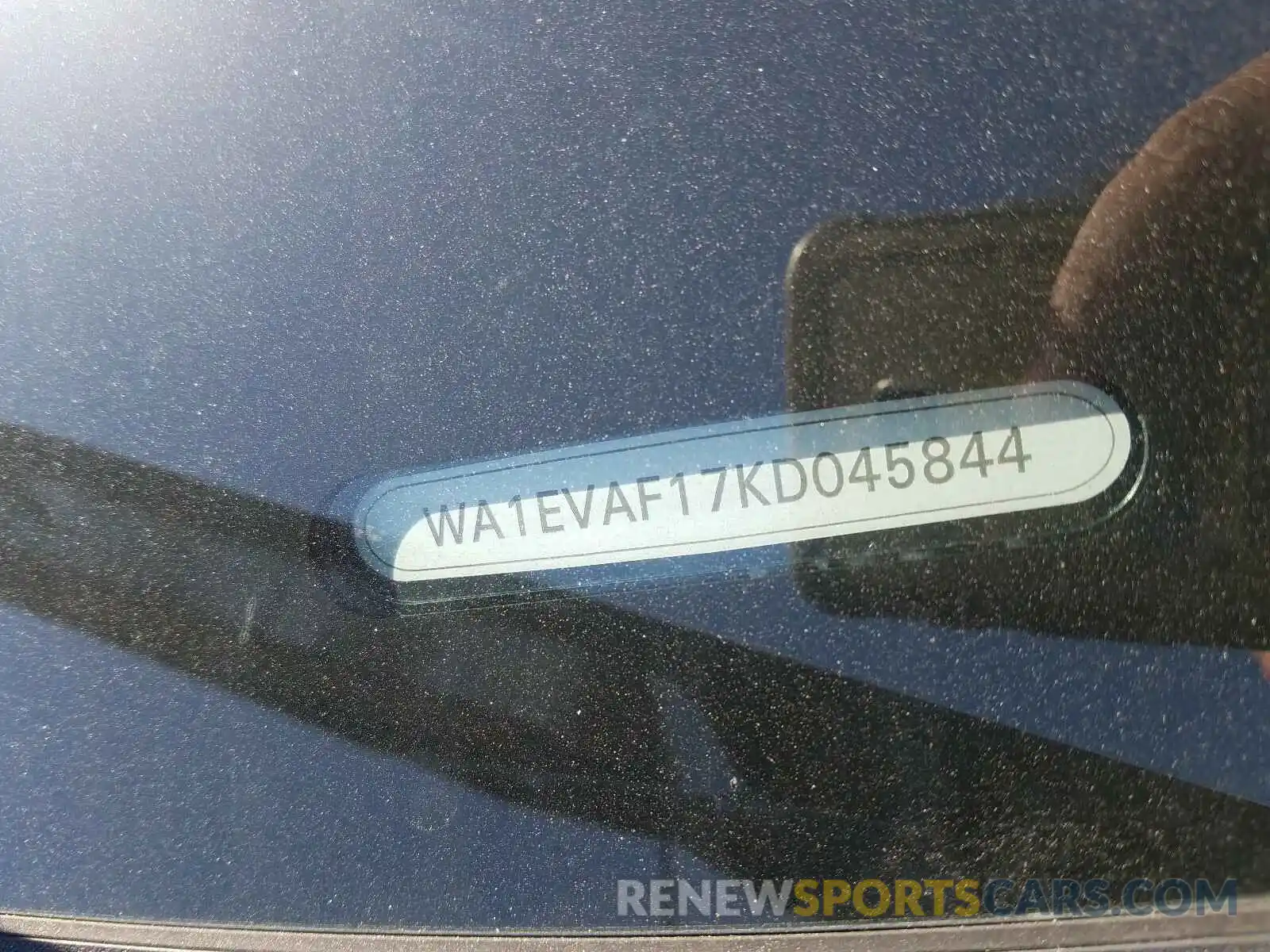 10 Photograph of a damaged car WA1EVAF17KD045844 AUDI Q8 2019