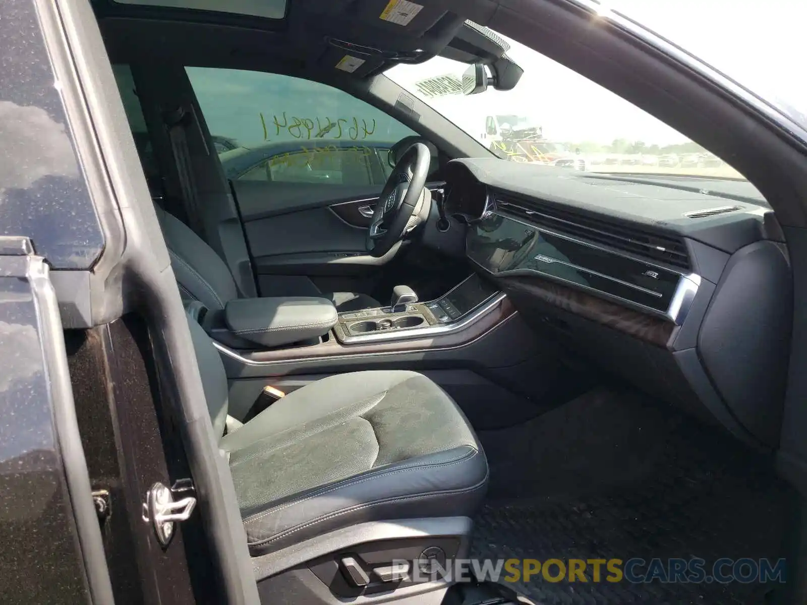 5 Photograph of a damaged car WA1EVAF19KD031332 AUDI Q8 2019