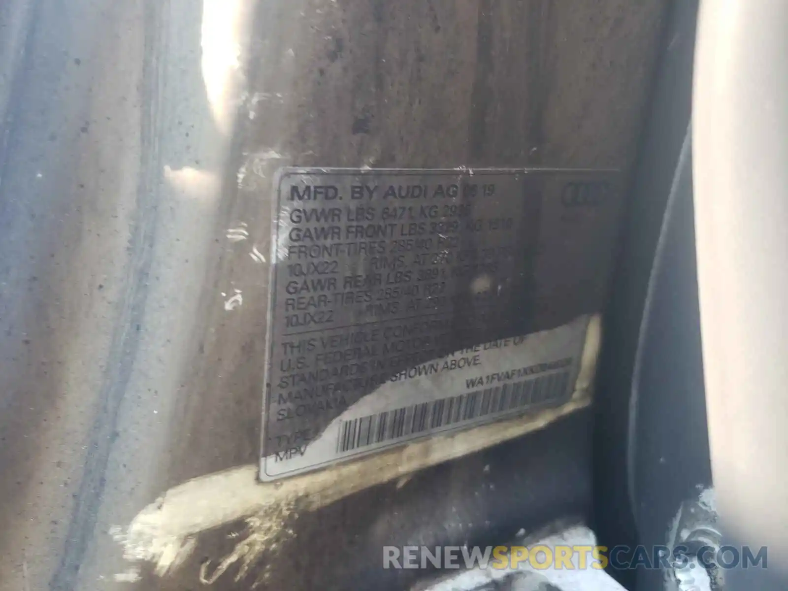 10 Photograph of a damaged car WA1FVAF1XKD044028 AUDI Q8 2019