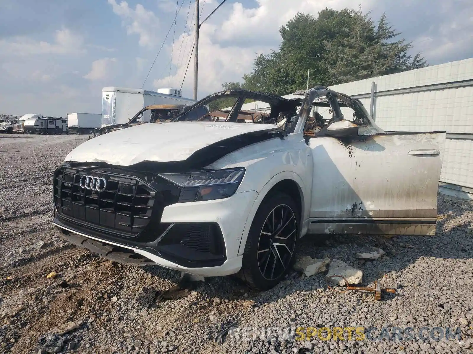 2 Фотография поврежденного автомобиля WA1FVAF1XKD044028 AUDI Q8 2019