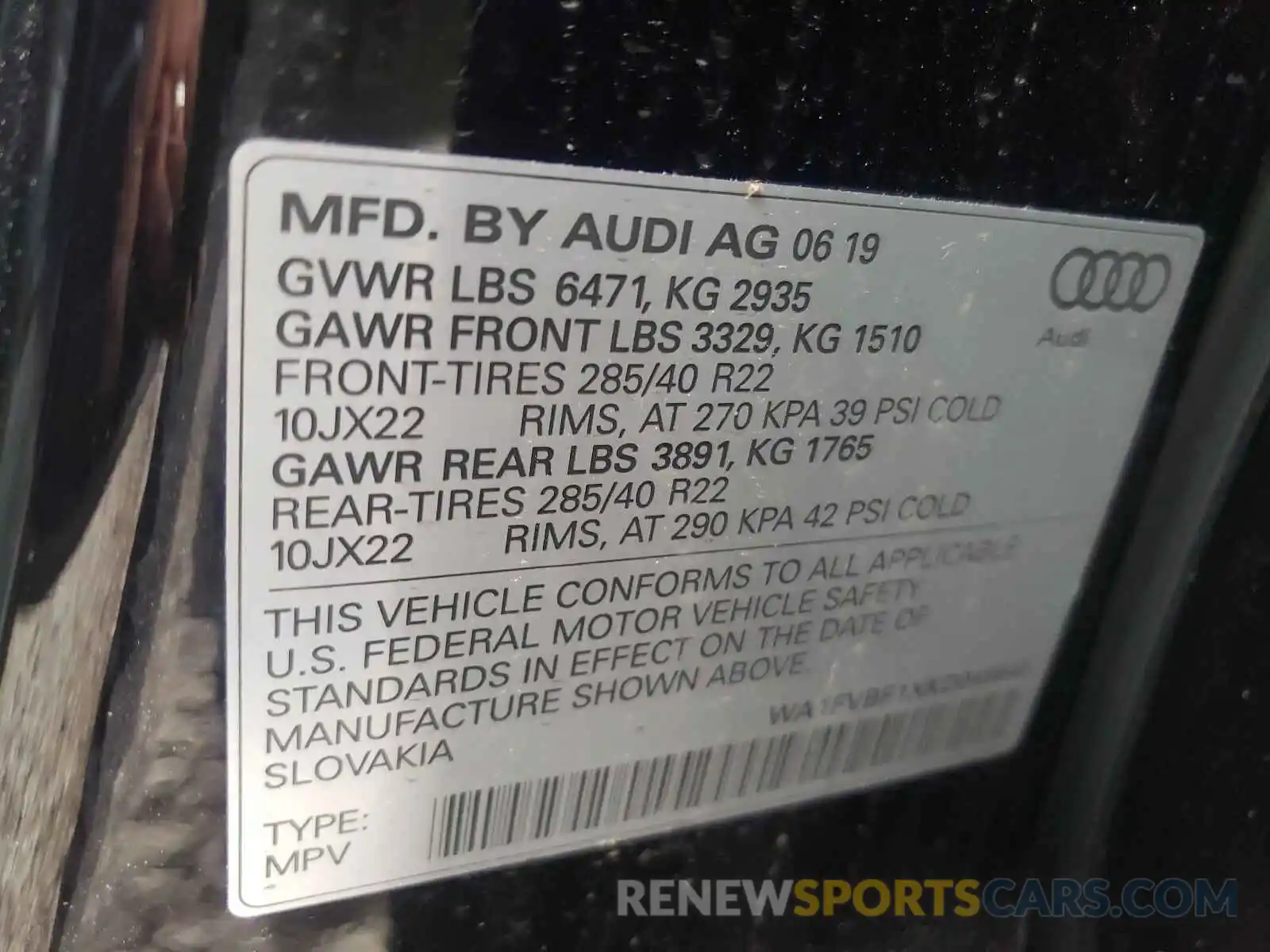 10 Photograph of a damaged car WA1FVBF1XKD045640 AUDI Q8 2019