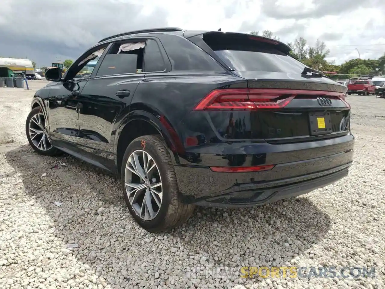 3 Фотография поврежденного автомобиля WA1AVAF15LD020568 AUDI Q8 2020