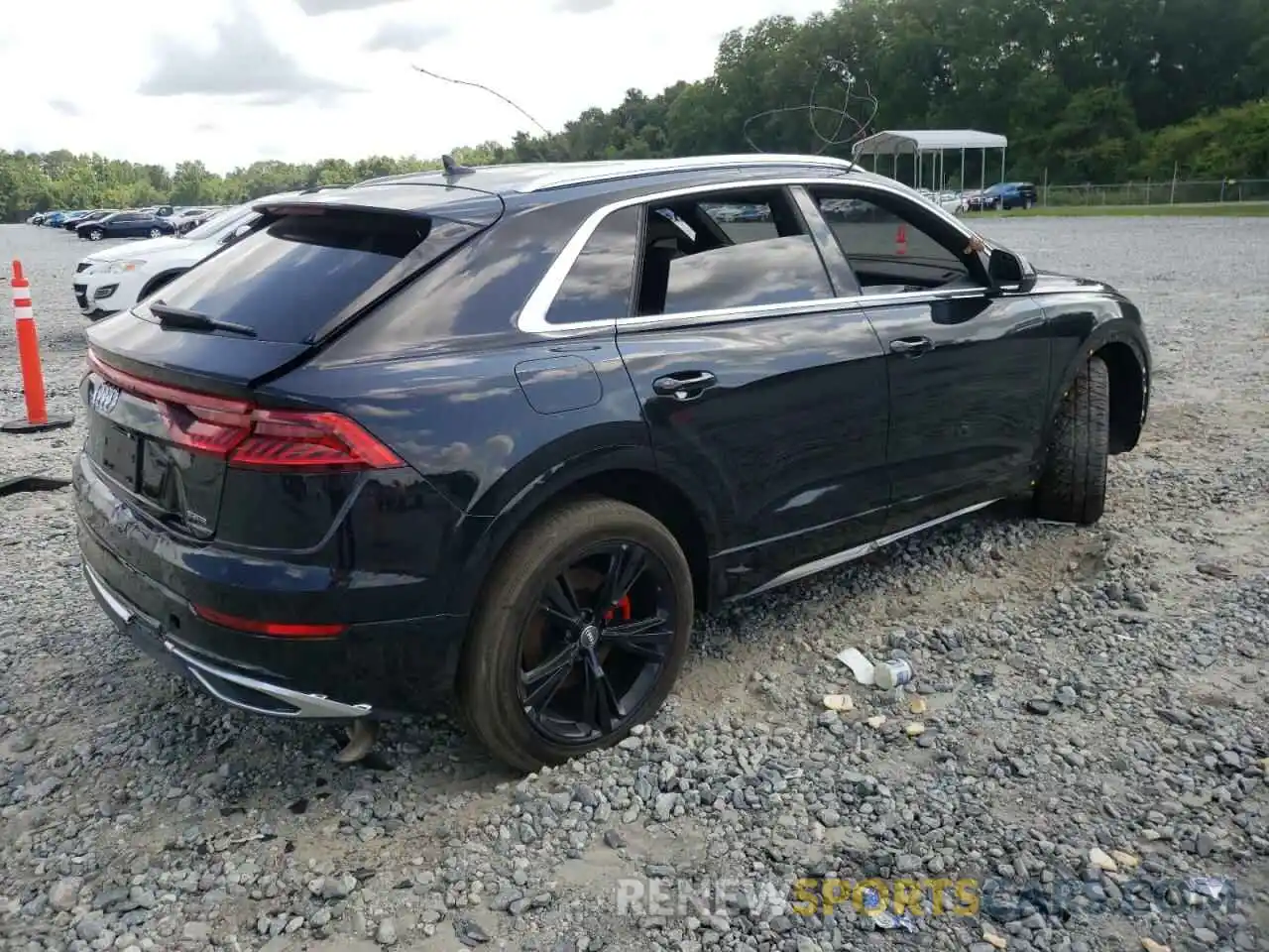 4 Photograph of a damaged car WA1AVAF1XLD025037 AUDI Q8 2020