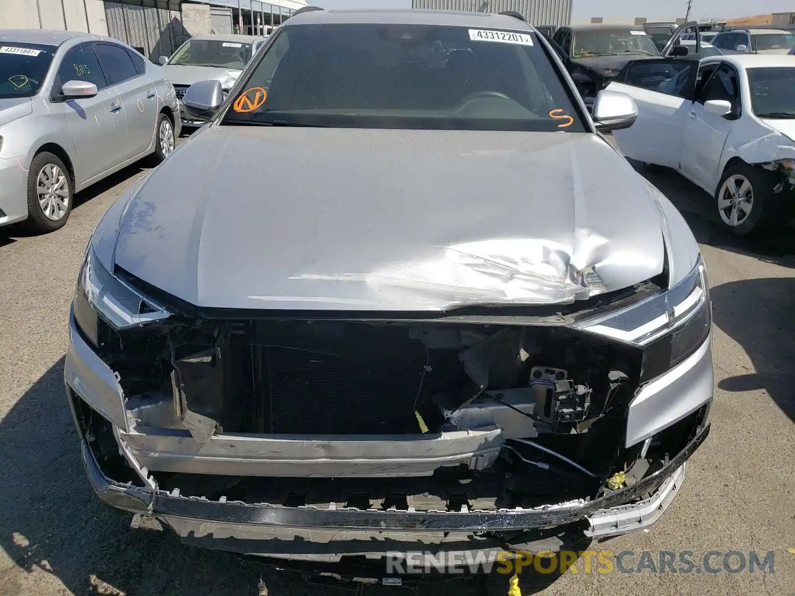 9 Photograph of a damaged car WA1EVAF11LD014770 AUDI Q8 2020