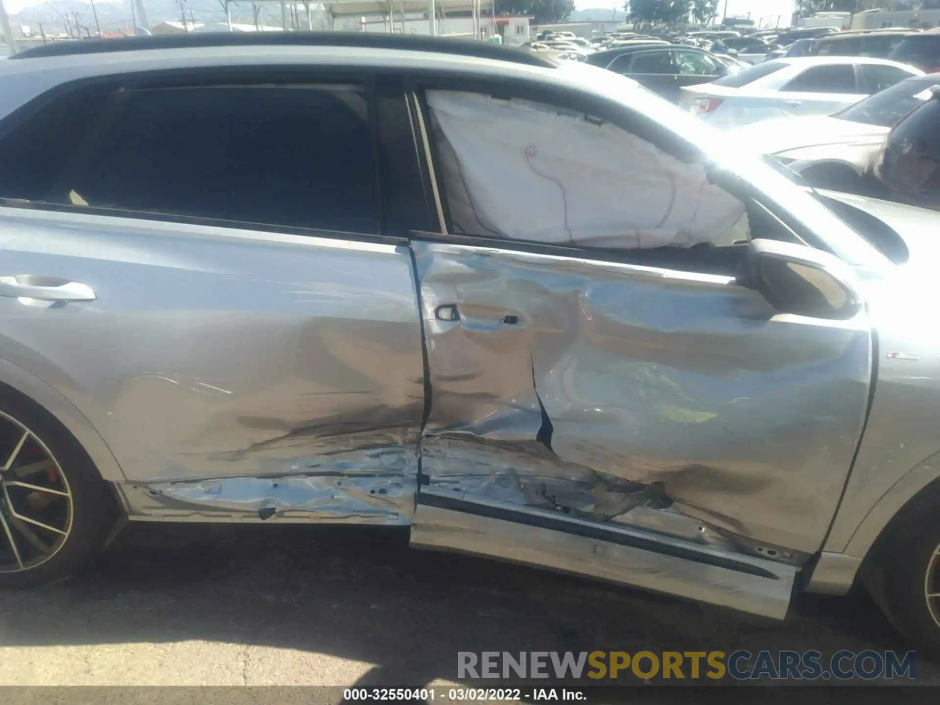 6 Photograph of a damaged car WA1EVAF14LD017372 AUDI Q8 2020