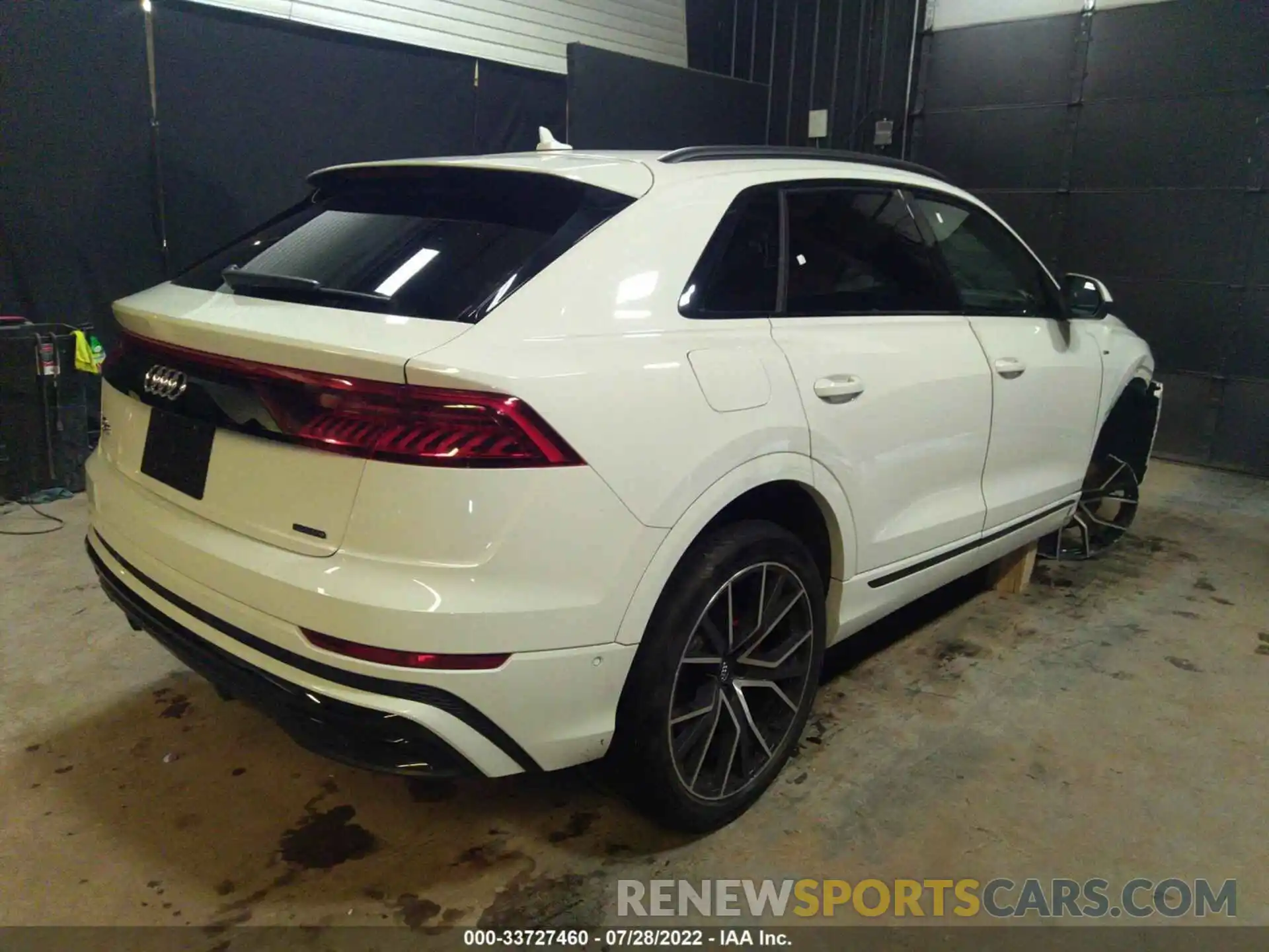 4 Photograph of a damaged car WA1EVAF16LD016997 AUDI Q8 2020