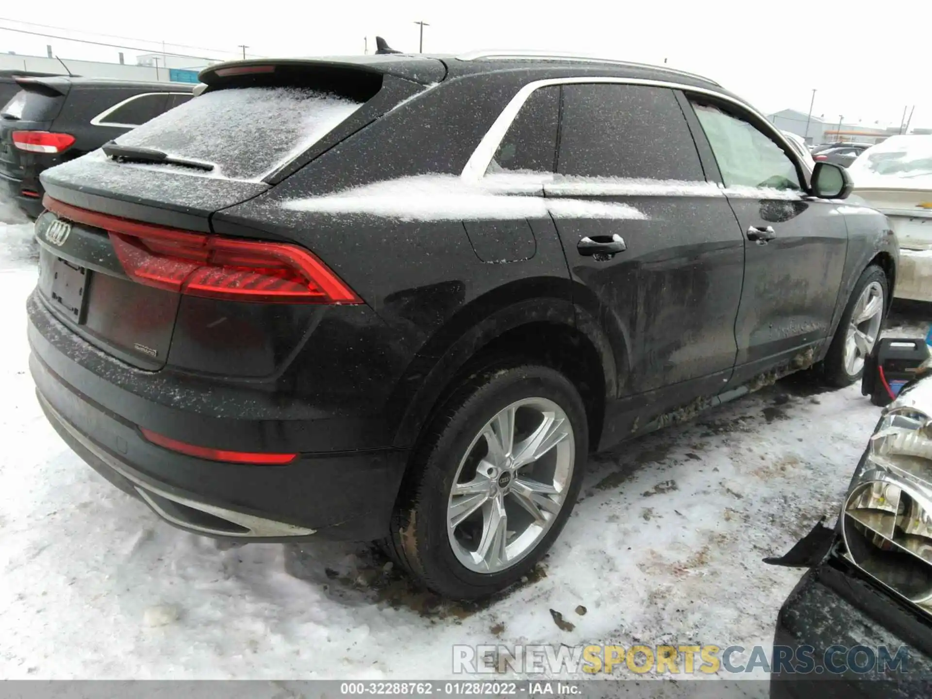 3 Фотография поврежденного автомобиля WA1BVAF12MD029413 AUDI Q8 2021