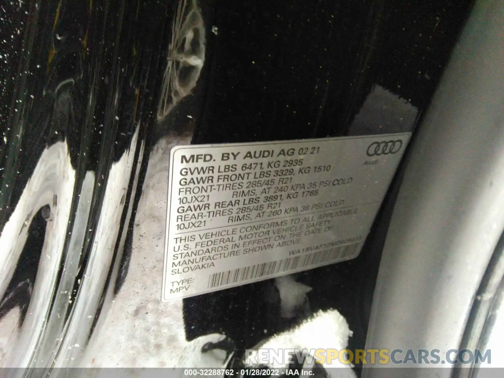 8 Photograph of a damaged car WA1BVAF12MD029413 AUDI Q8 2021