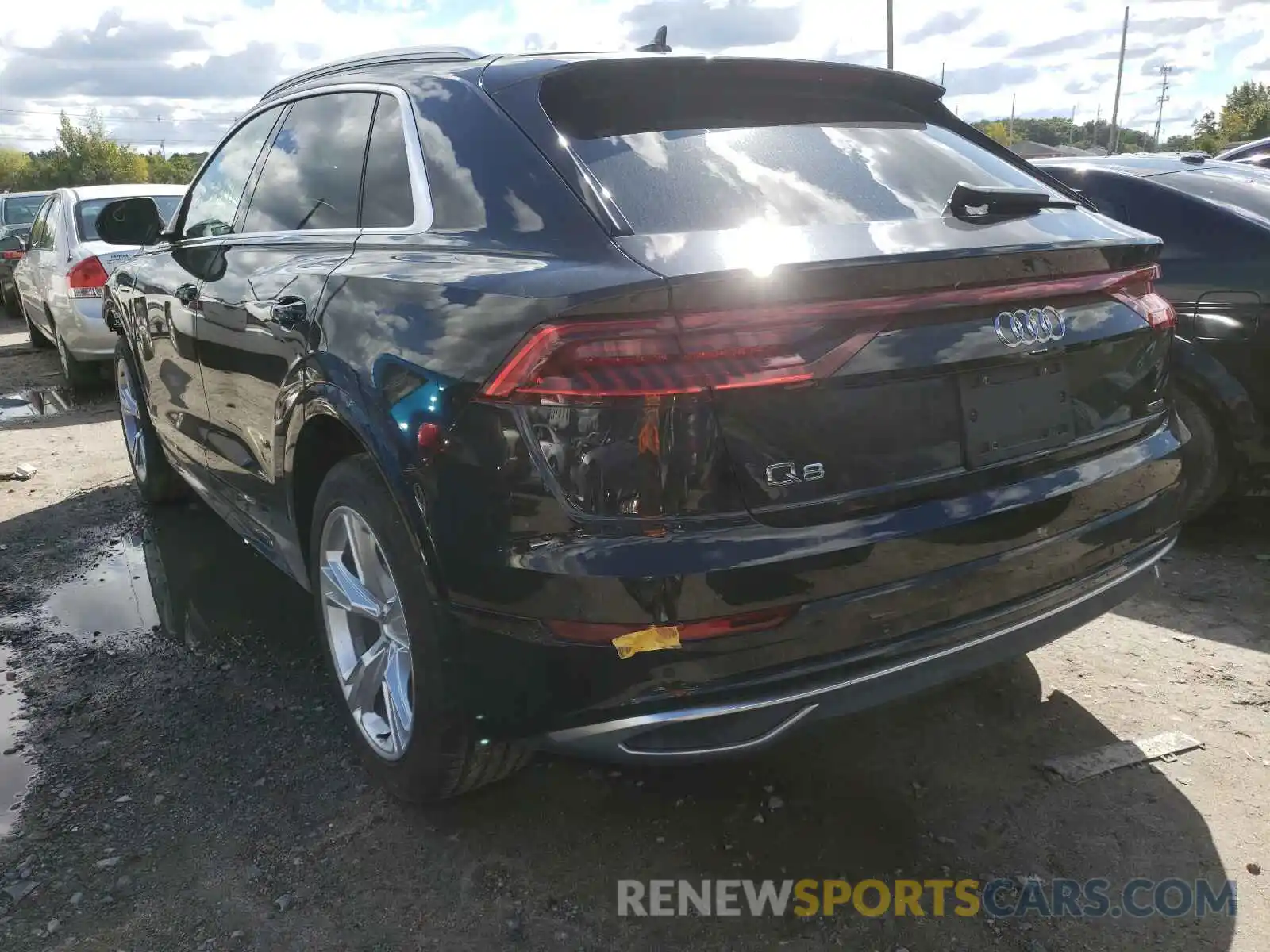 3 Photograph of a damaged car WA1BVAF17MD028970 AUDI Q8 2021