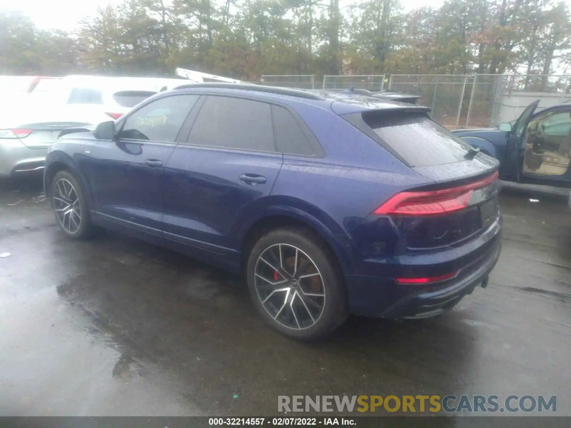 3 Photograph of a damaged car WA1EVAF10MD014082 AUDI Q8 2021