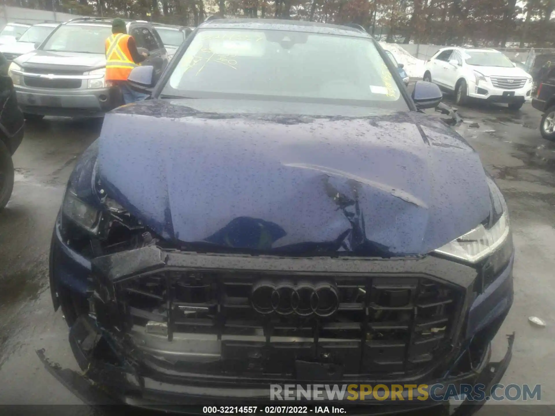 6 Photograph of a damaged car WA1EVAF10MD014082 AUDI Q8 2021