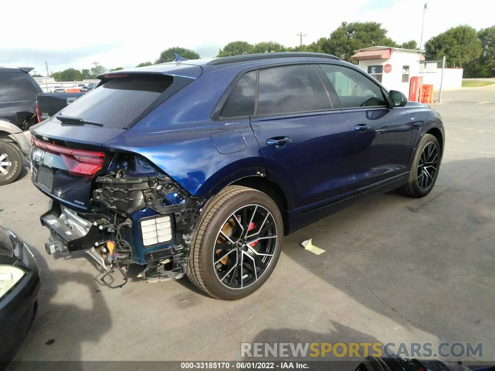 4 Photograph of a damaged car WA1EVAF10MD014986 AUDI Q8 2021