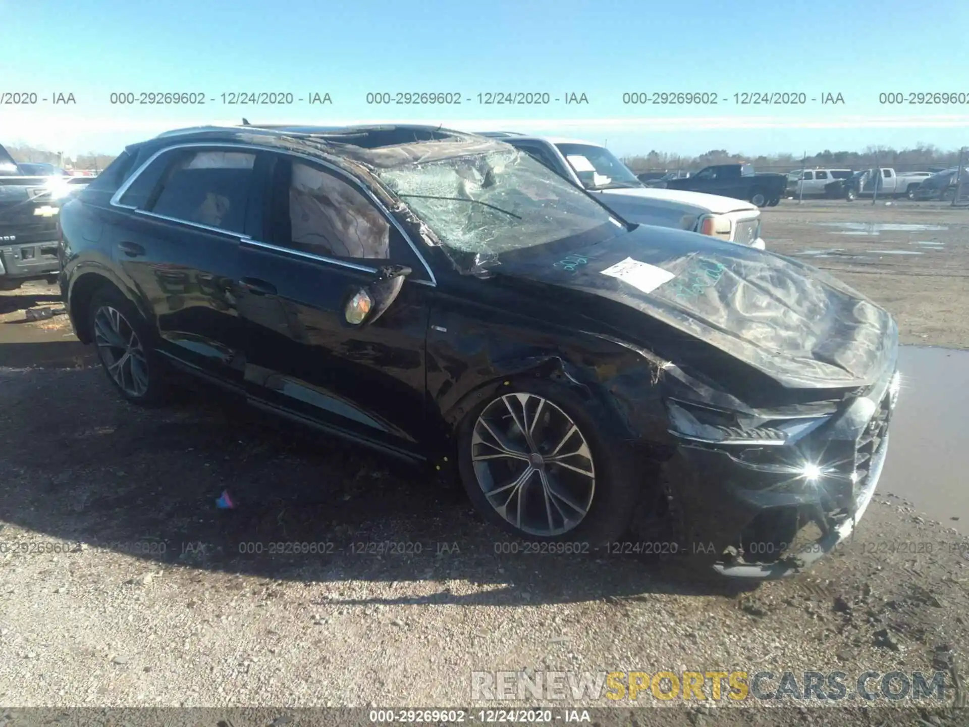 1 Photograph of a damaged car WA1EVAF11MD001373 AUDI Q8 2021