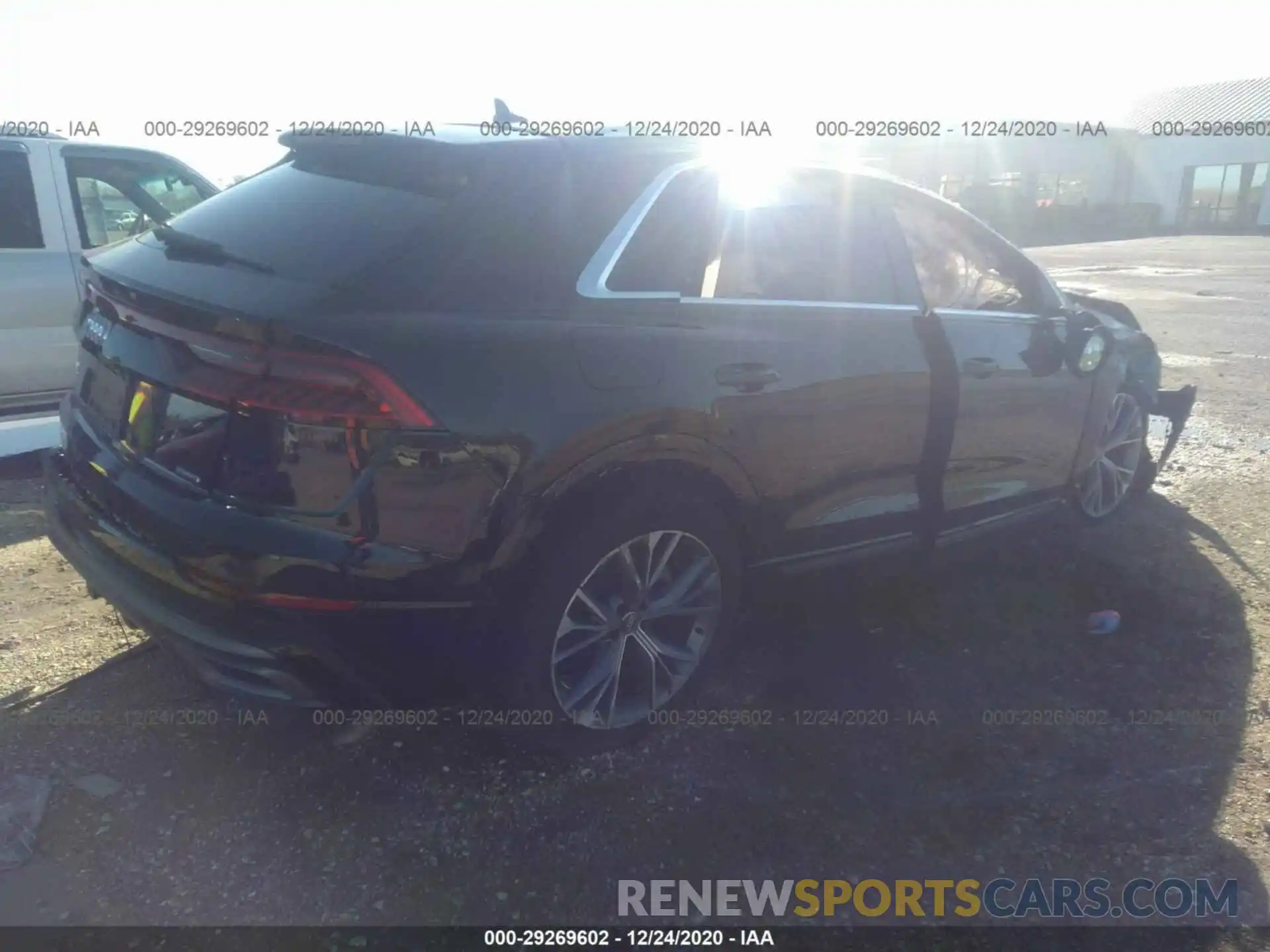 4 Photograph of a damaged car WA1EVAF11MD001373 AUDI Q8 2021