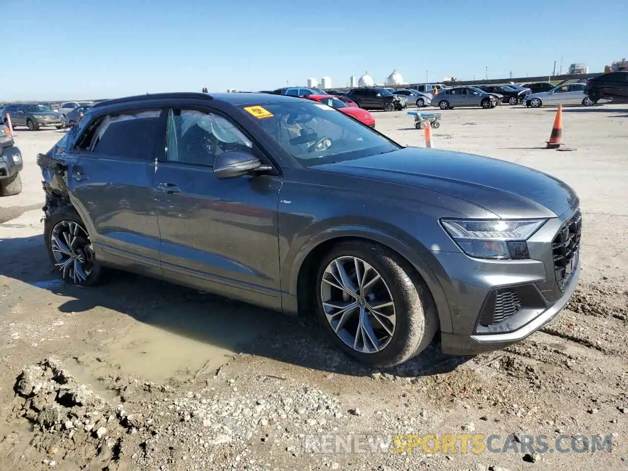 4 Photograph of a damaged car WA1EVAF12MD006016 AUDI Q8 2021