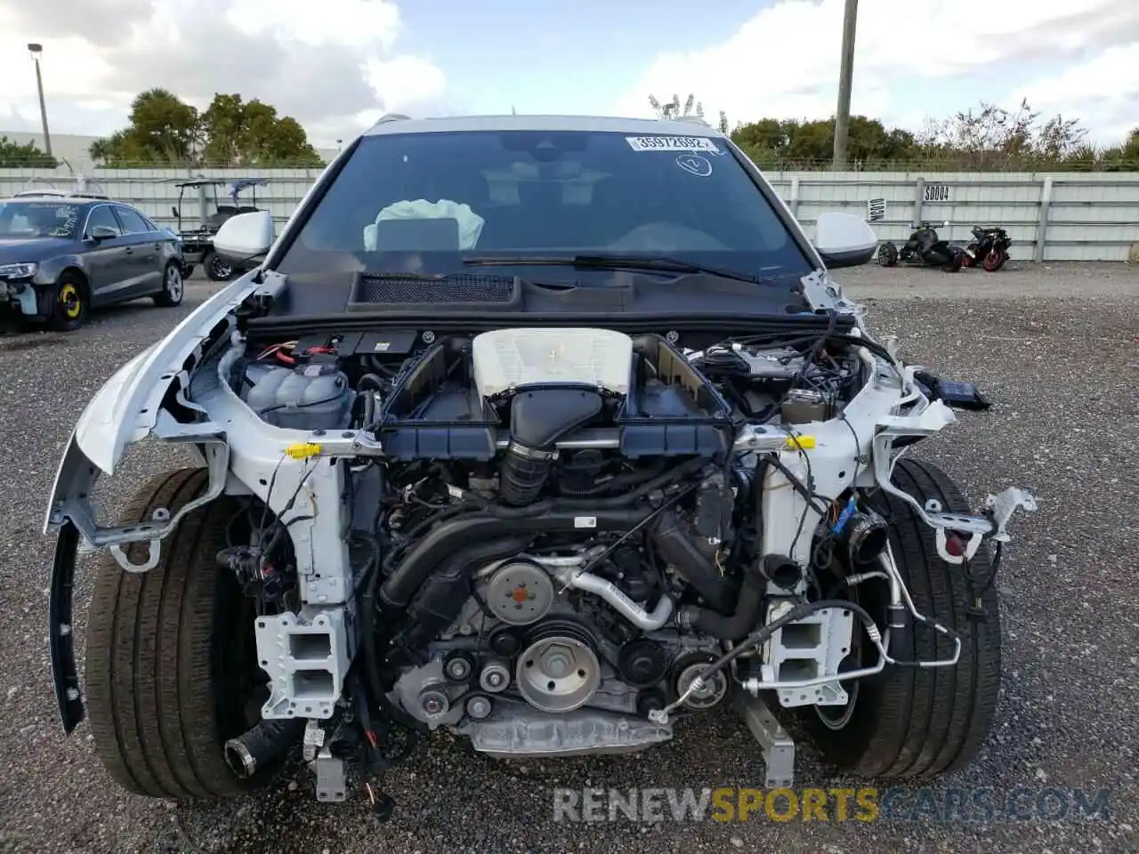 9 Photograph of a damaged car WA1EVAF12MD019137 AUDI Q8 2021