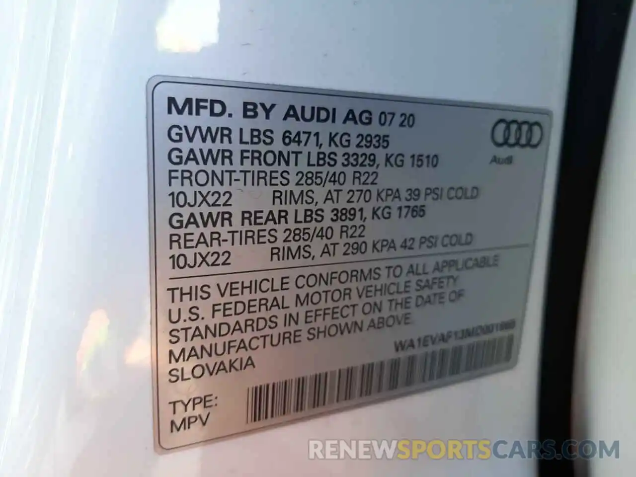 10 Photograph of a damaged car WA1EVAF13MD001665 AUDI Q8 2021