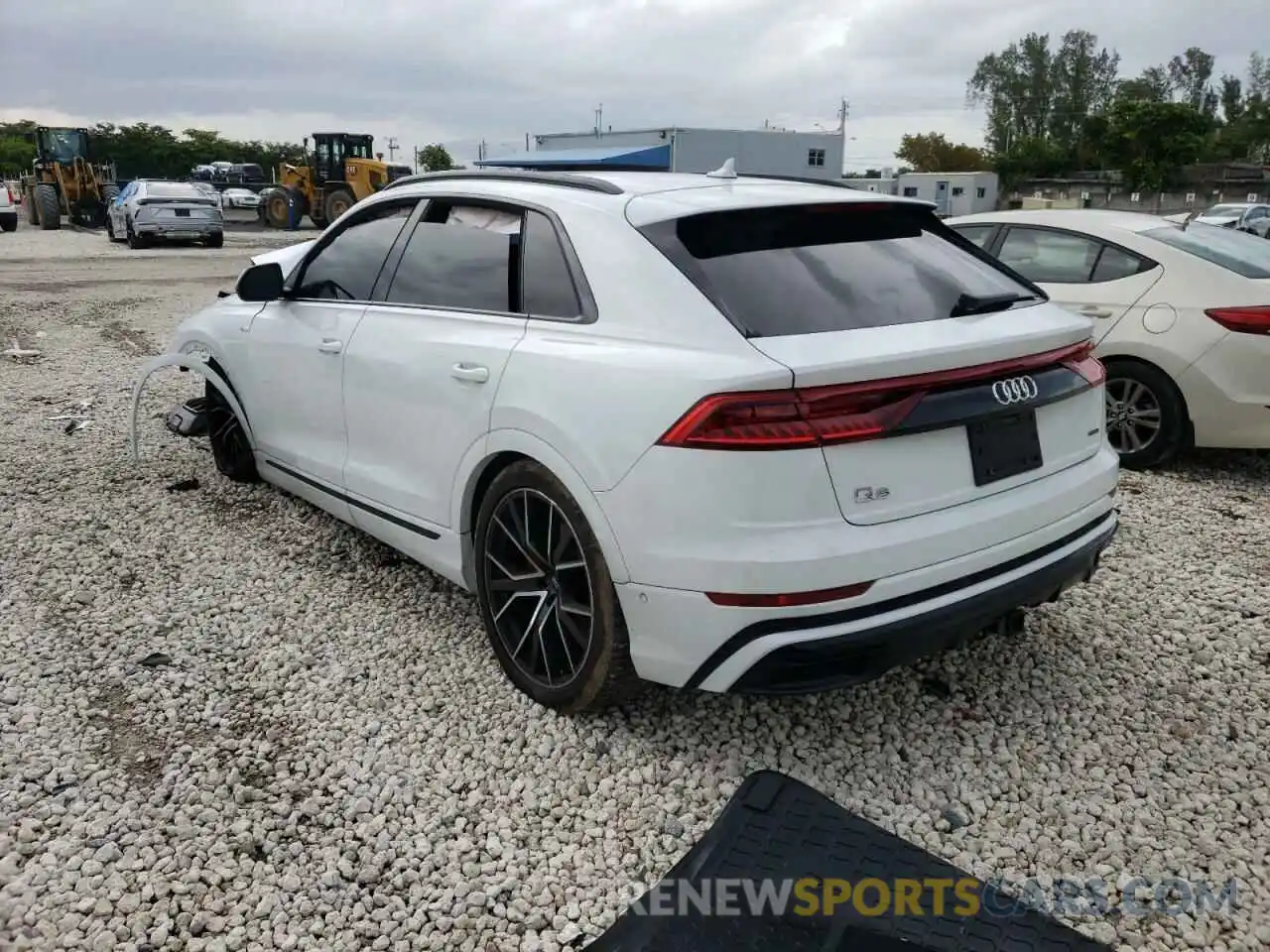 3 Фотография поврежденного автомобиля WA1EVAF13MD004825 AUDI Q8 2021