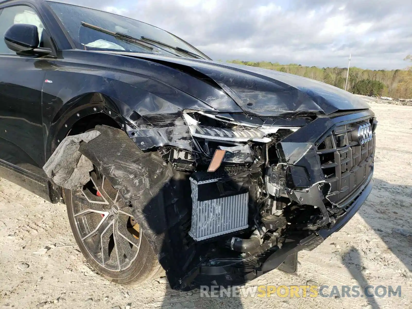 9 Photograph of a damaged car WA1EVAF13MD005263 AUDI Q8 2021