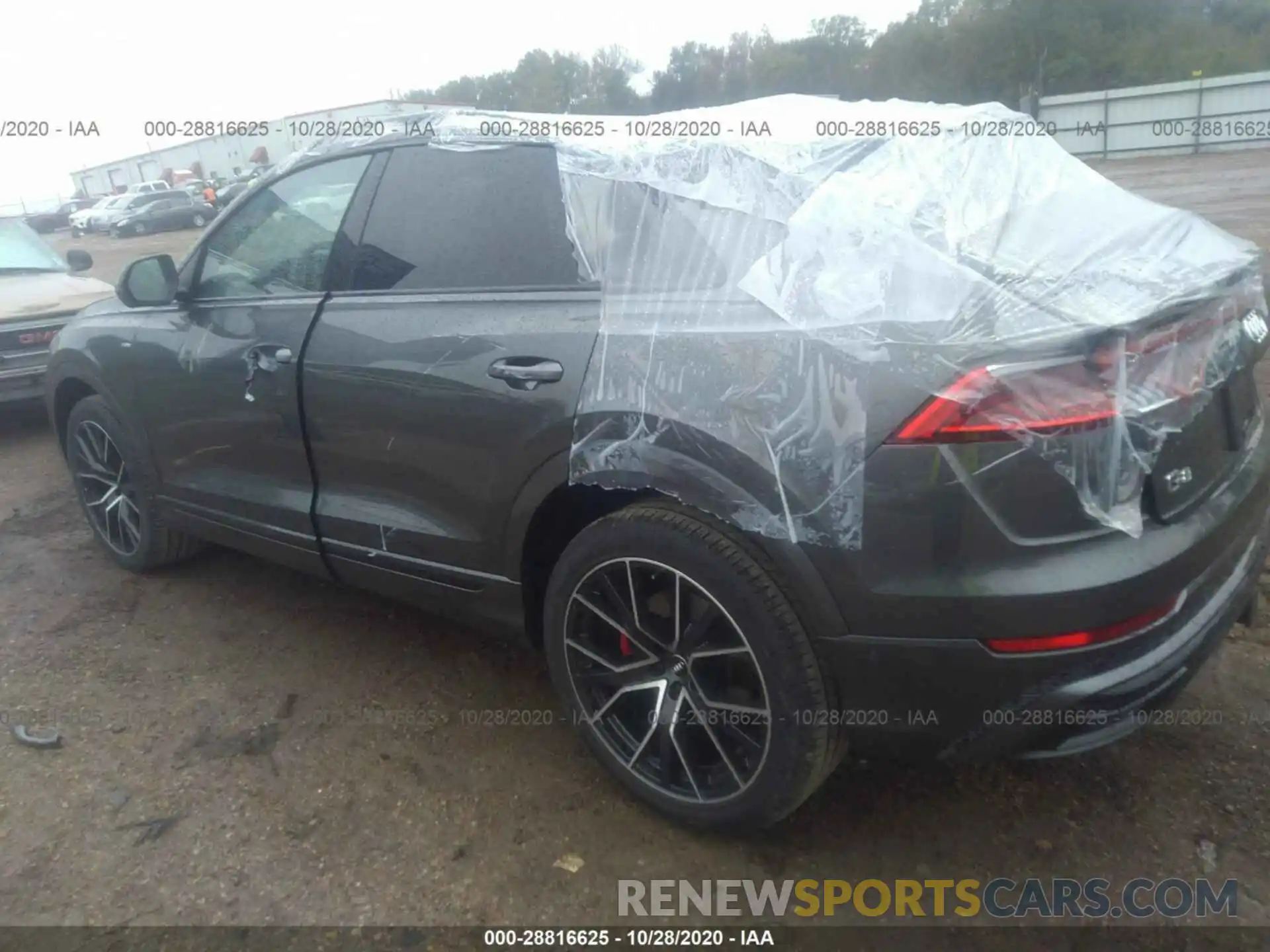 3 Фотография поврежденного автомобиля WA1EVAF14MD004574 AUDI Q8 2021