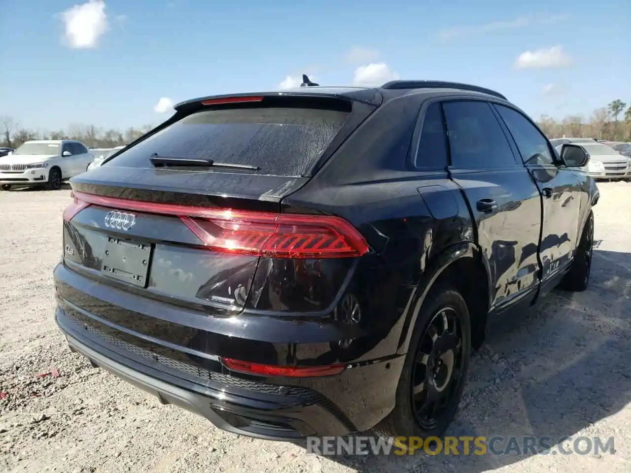 4 Photograph of a damaged car WA1EVAF15MD001912 AUDI Q8 2021