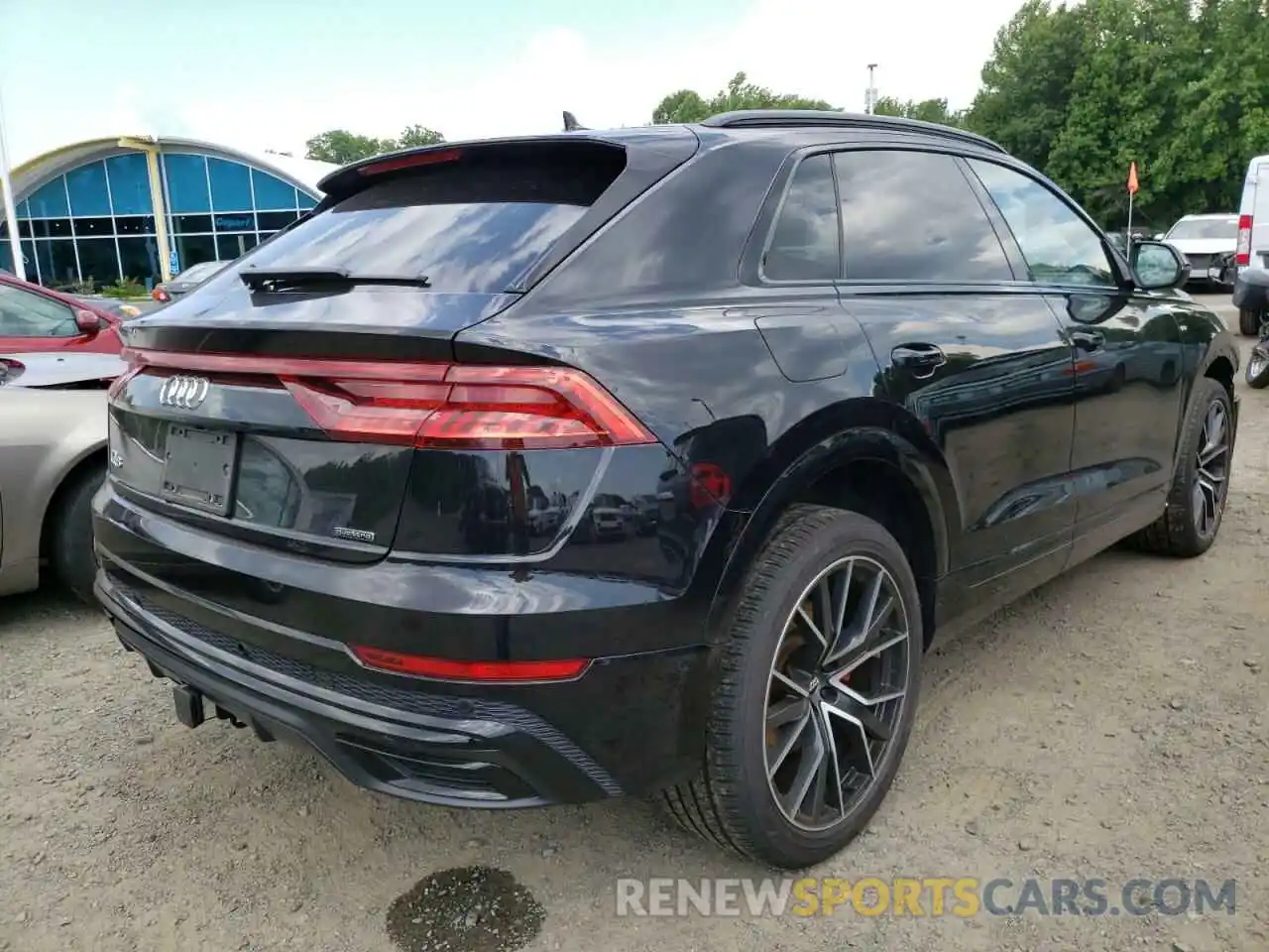 4 Photograph of a damaged car WA1EVAF16MD002597 AUDI Q8 2021