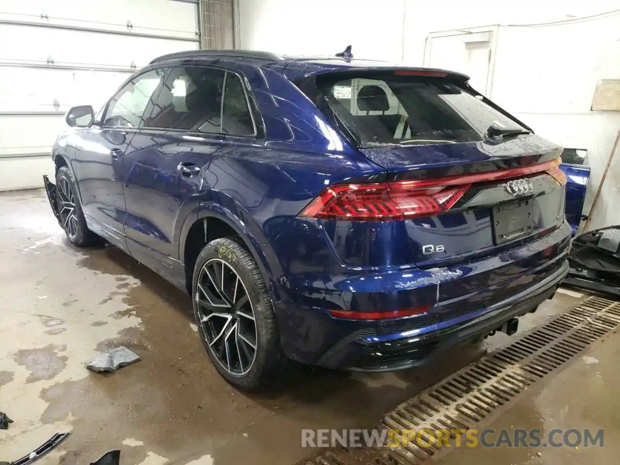 3 Photograph of a damaged car WA1EVAF16MD016208 AUDI Q8 2021