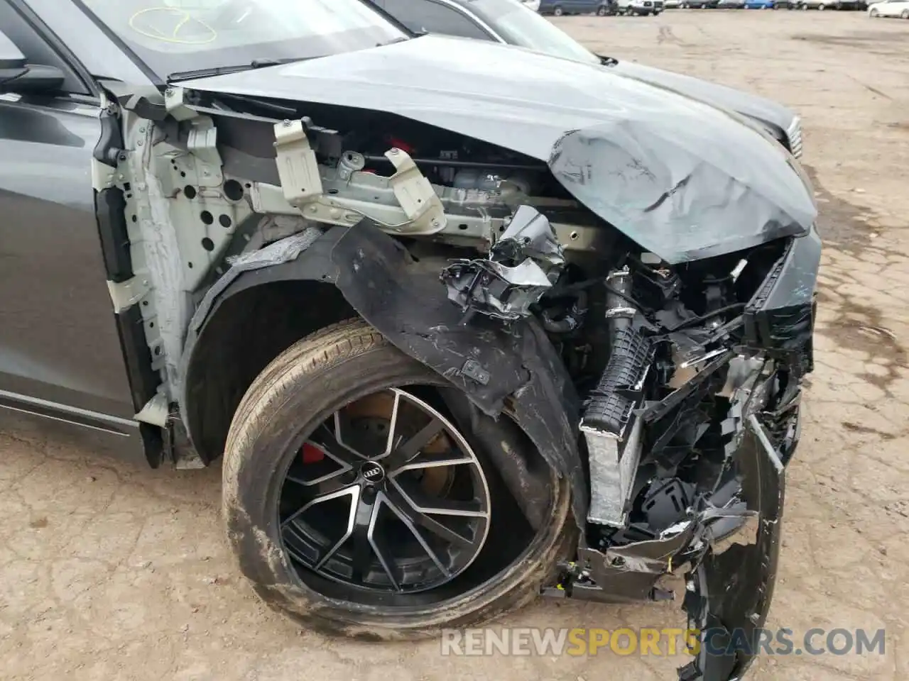 9 Photograph of a damaged car WA1EVAF17MD005833 AUDI Q8 2021