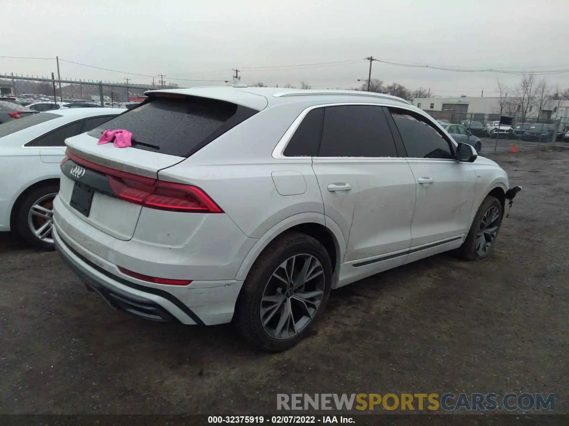 4 Photograph of a damaged car WA1EVAF17MD011518 AUDI Q8 2021